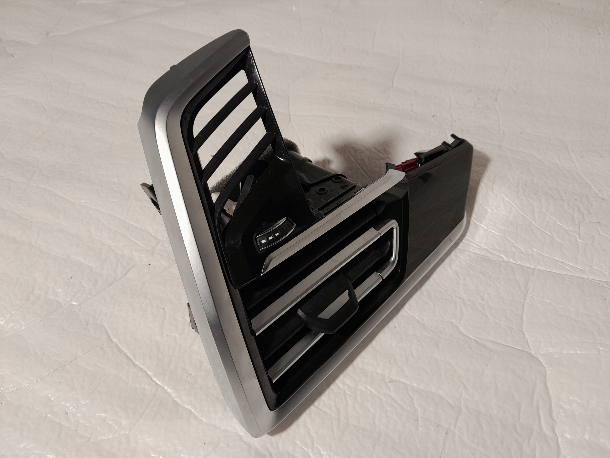 BMW X5 G05 grid air conditioning devices 2182891