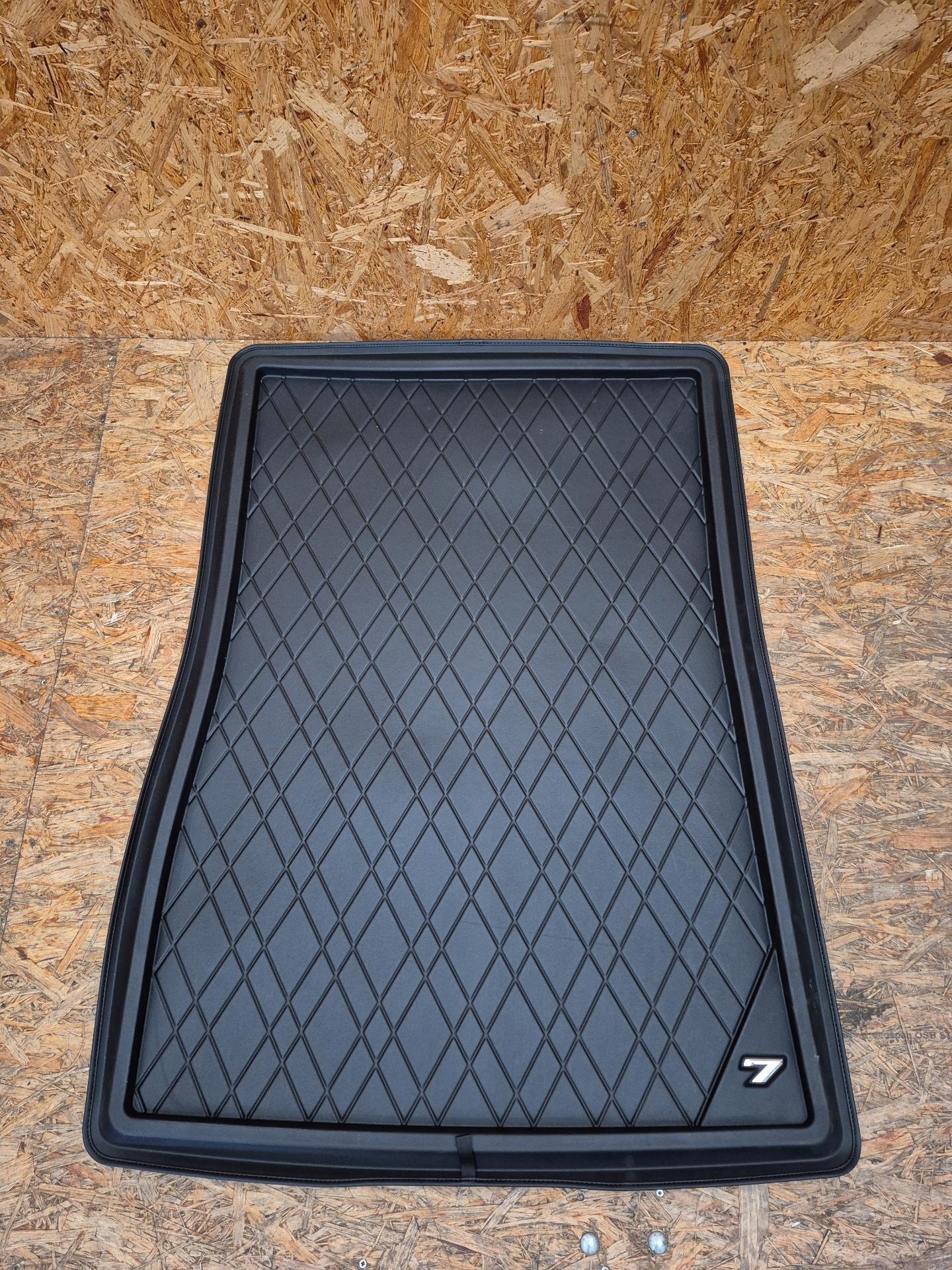 MATA BAGAŻNIKA DYWANIK BMW 7 G11 G12 51472365435