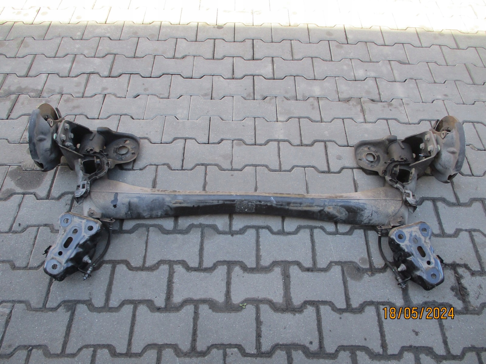 axis rear sususpension CITROEN C4 III 20R 1,2THP