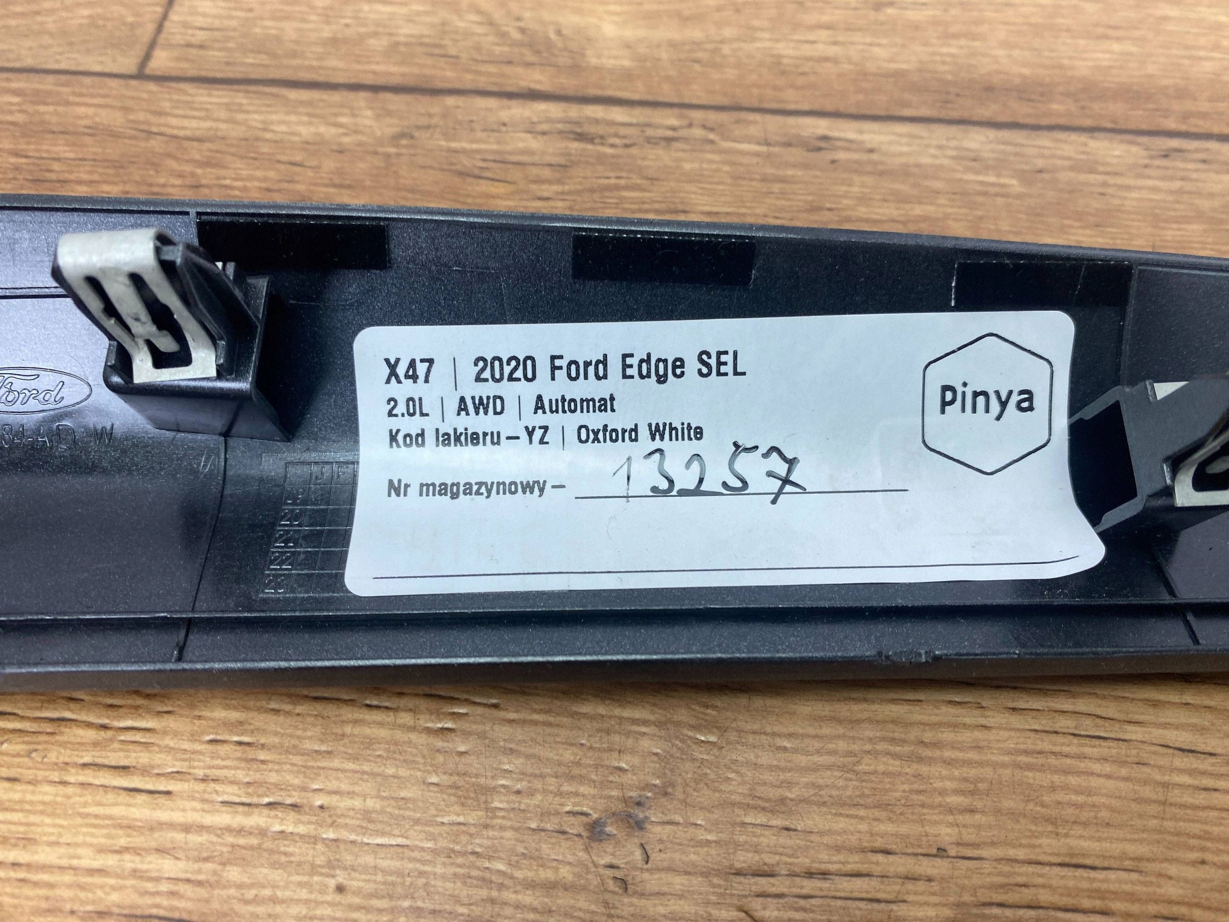 RAHMEN ozdobna Handschuhfach Ford Edge II 2019+