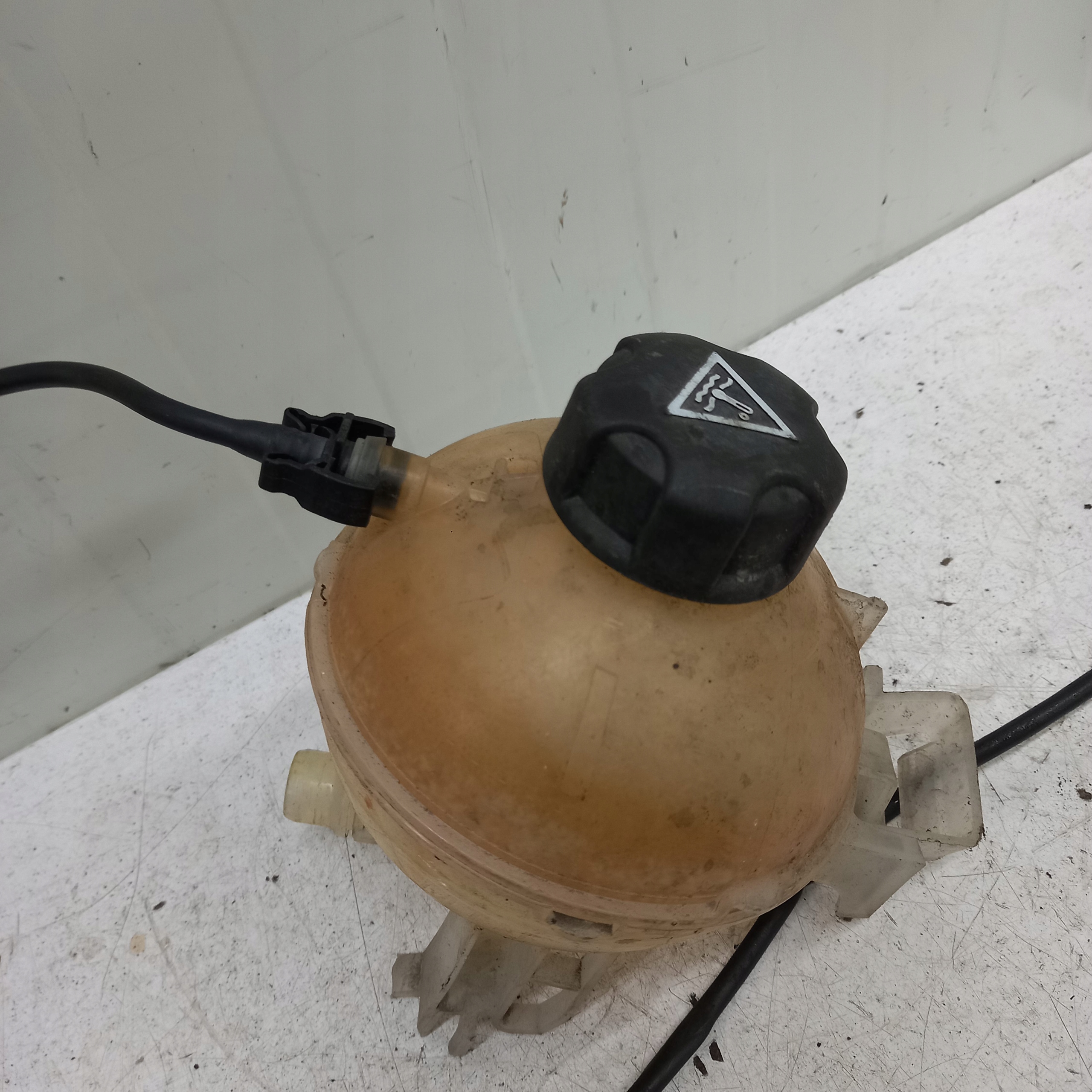 Réservoir eau CITROEN C4 PICASSO 2 9678511680