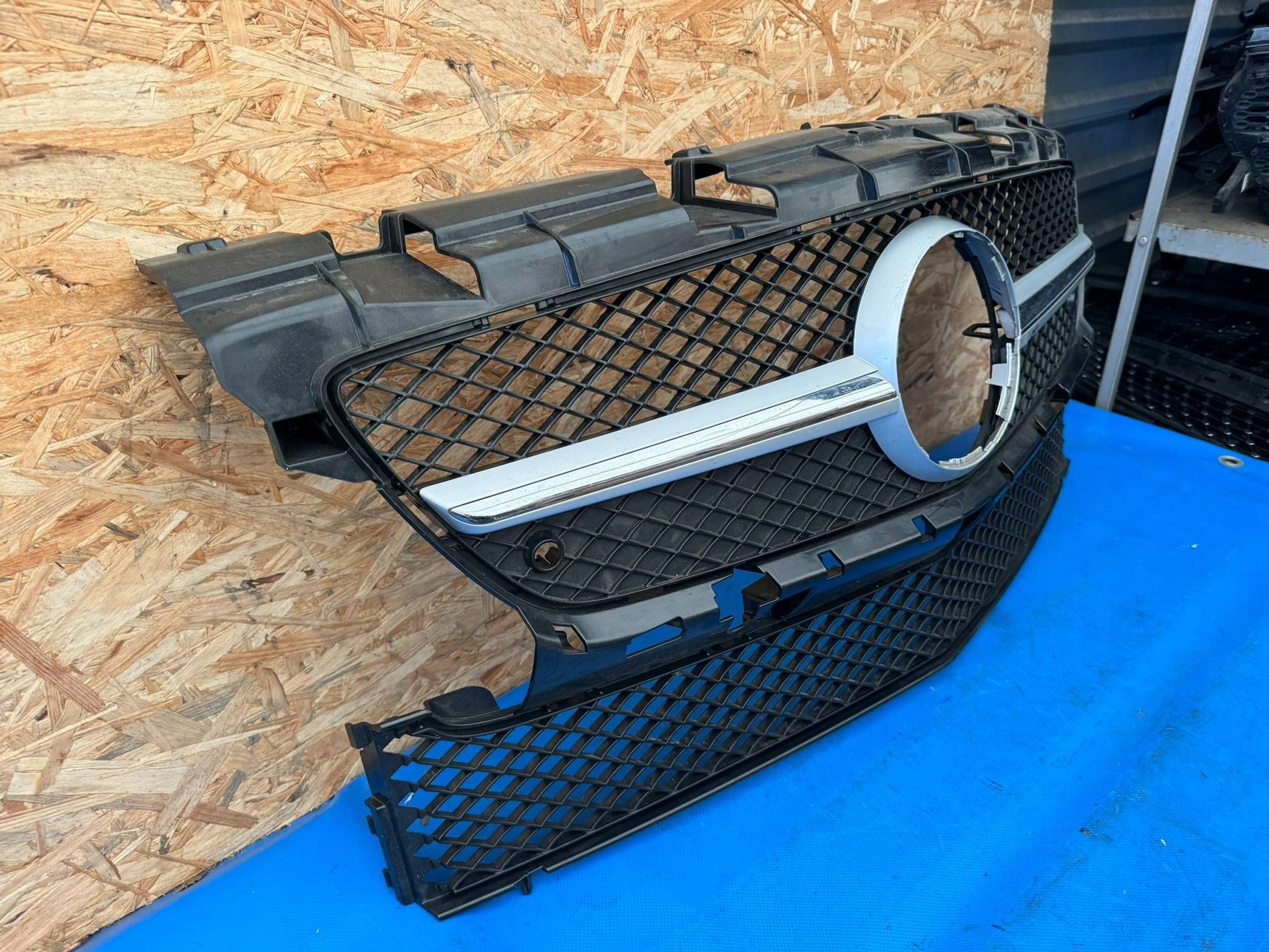 Mercedes-Benz SLK-Klasse W172 Kühlergrill FRONTGRILL Kühlergitter A1728880060 - Thumbnail 3