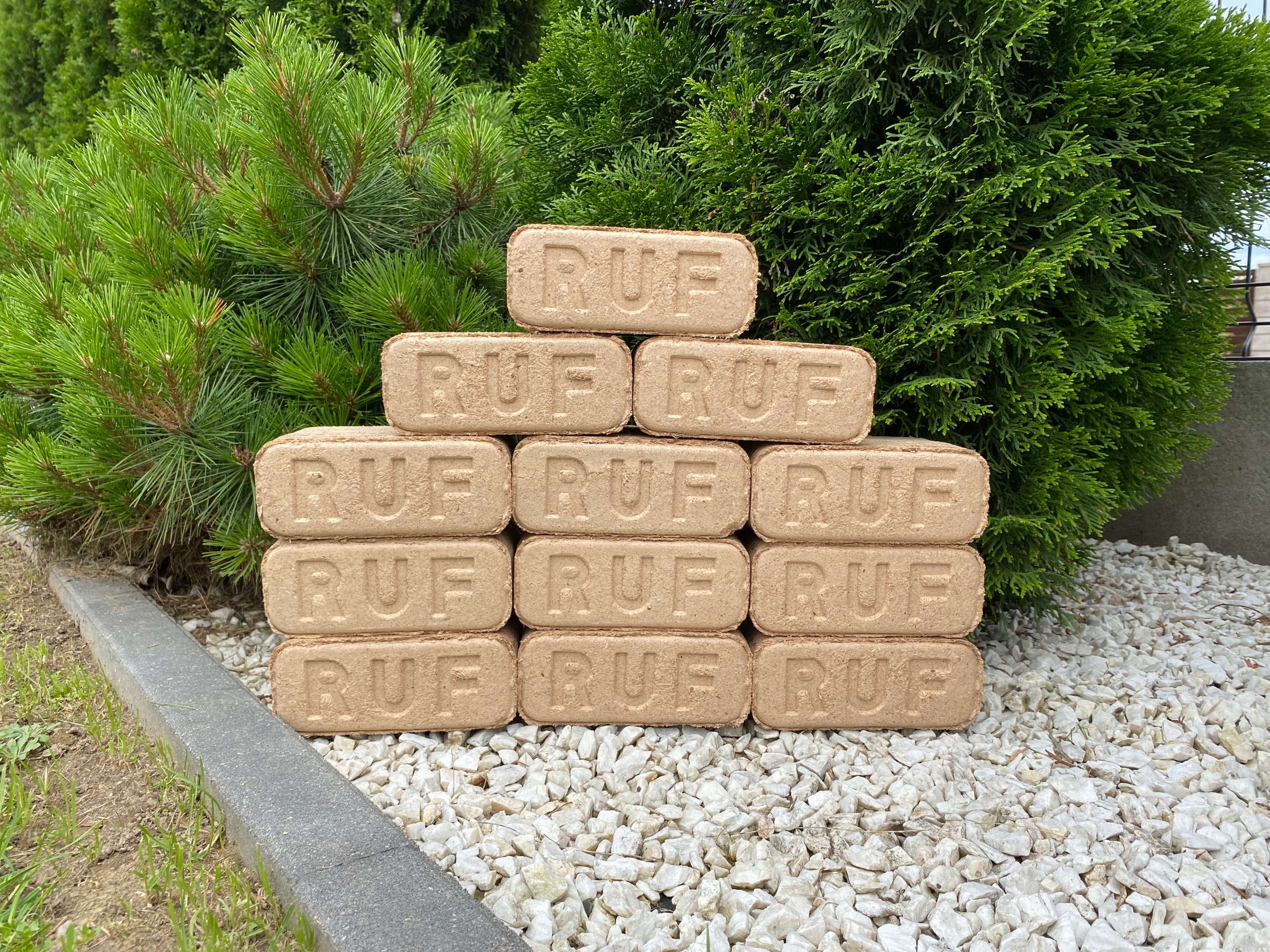 BRYKIET DO KOMINKA RUF - bukowy Kod producenta BIO