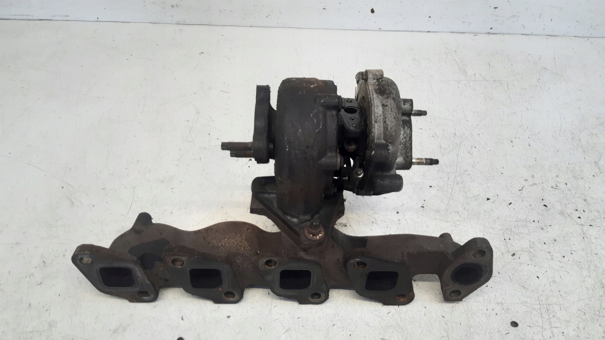 turbo 2,2d Nissan X -Trail T30
