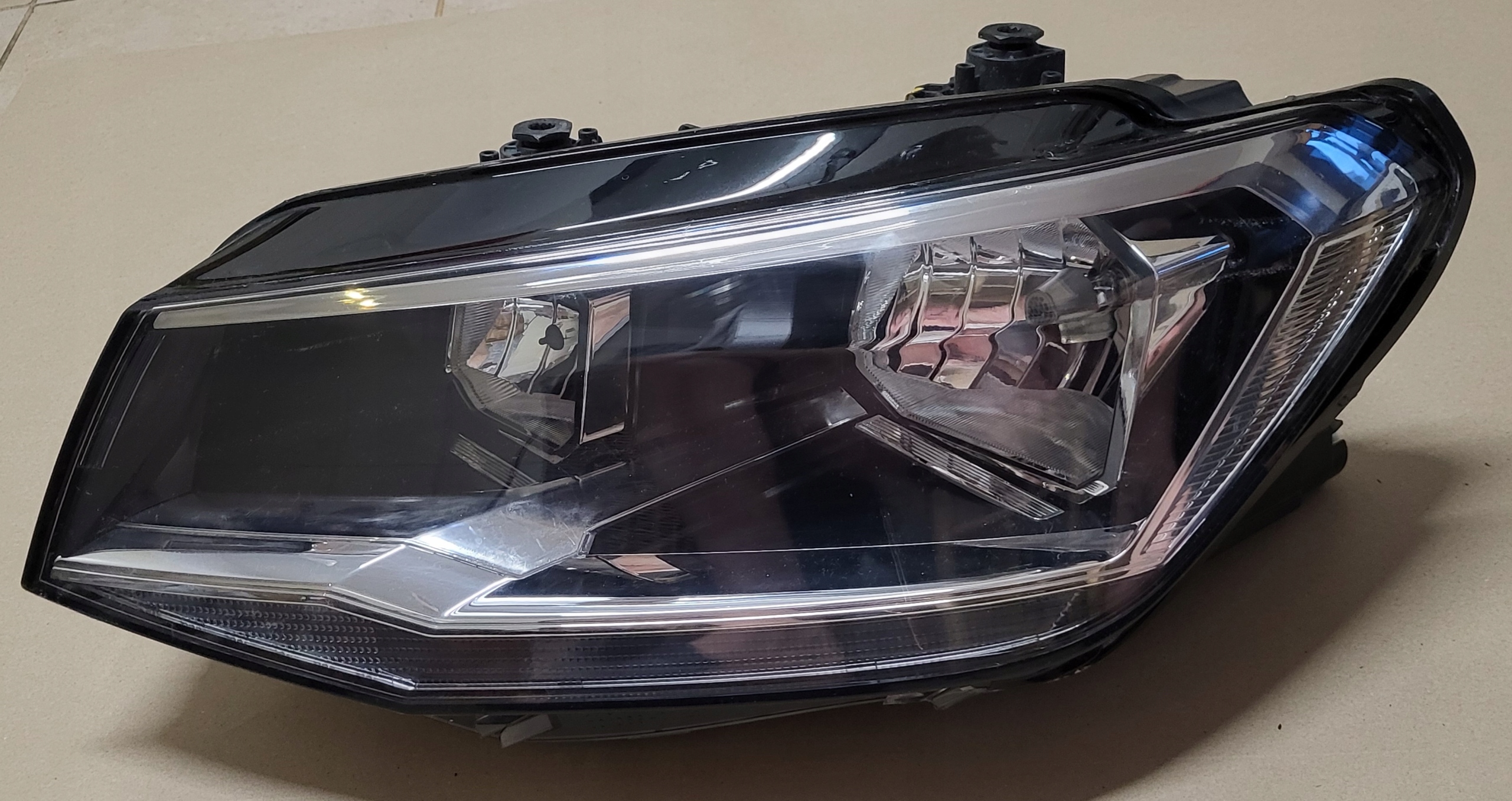 light REFLEKTOR front left front VW CADDY 2K original EUROPA