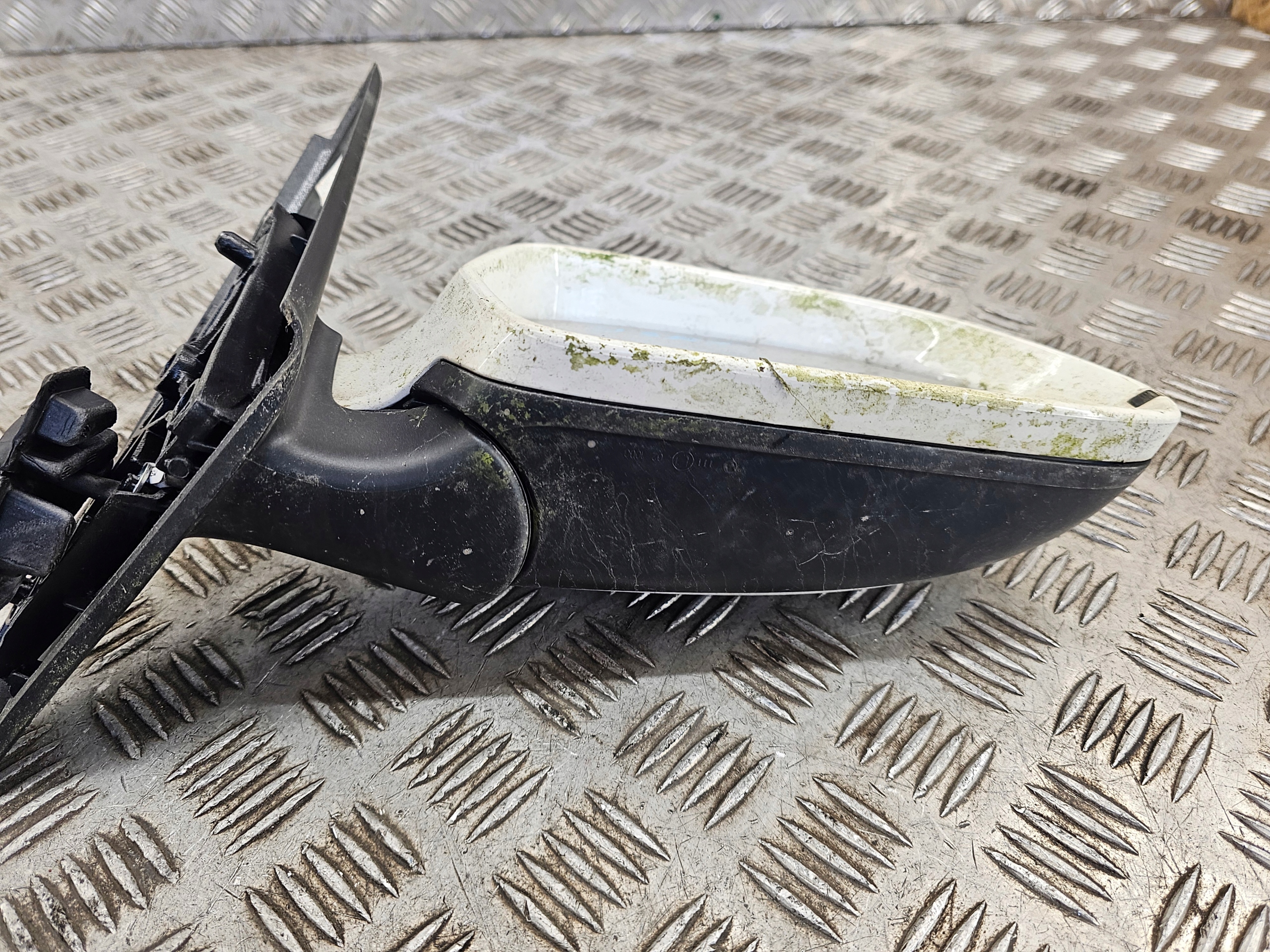 AUDI Q3 8U mirror right 6PIN LY9K 8U2857410D