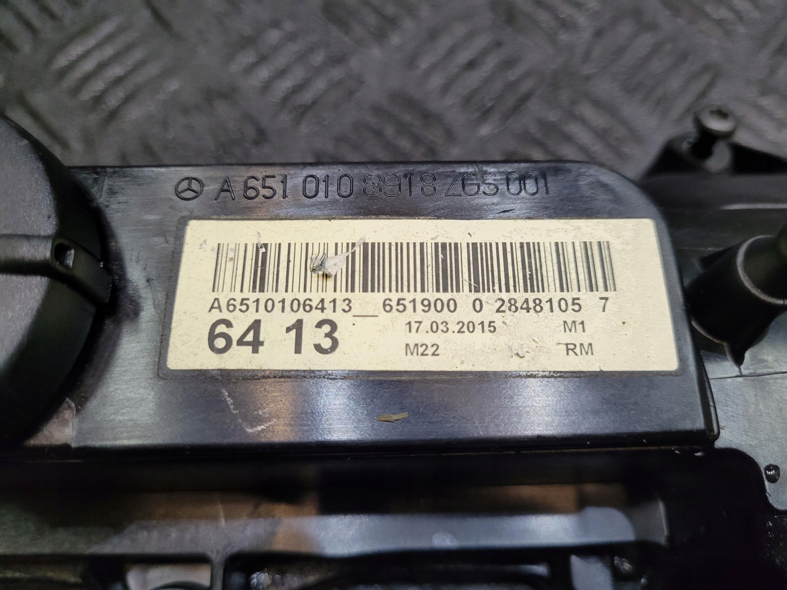 Abdeckung der Ventile A6510108918 MERCEDES C 300 W205 2.2 D CDI HYBRID