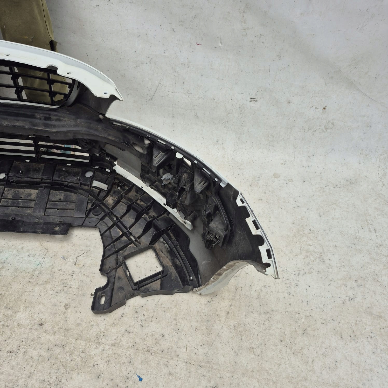 VOLVO V40 II 12-16 bumper front front PDC SPR 31283732