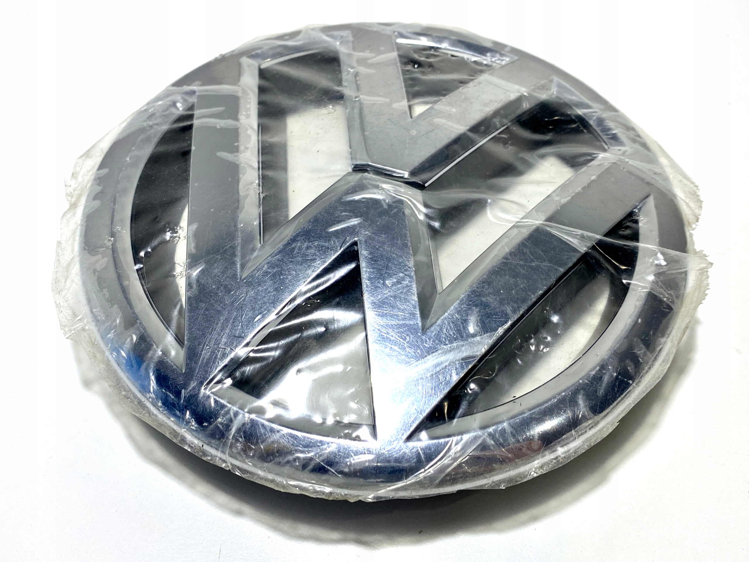 Эмблема VW PASSAT B7 TIGUAN 561853600