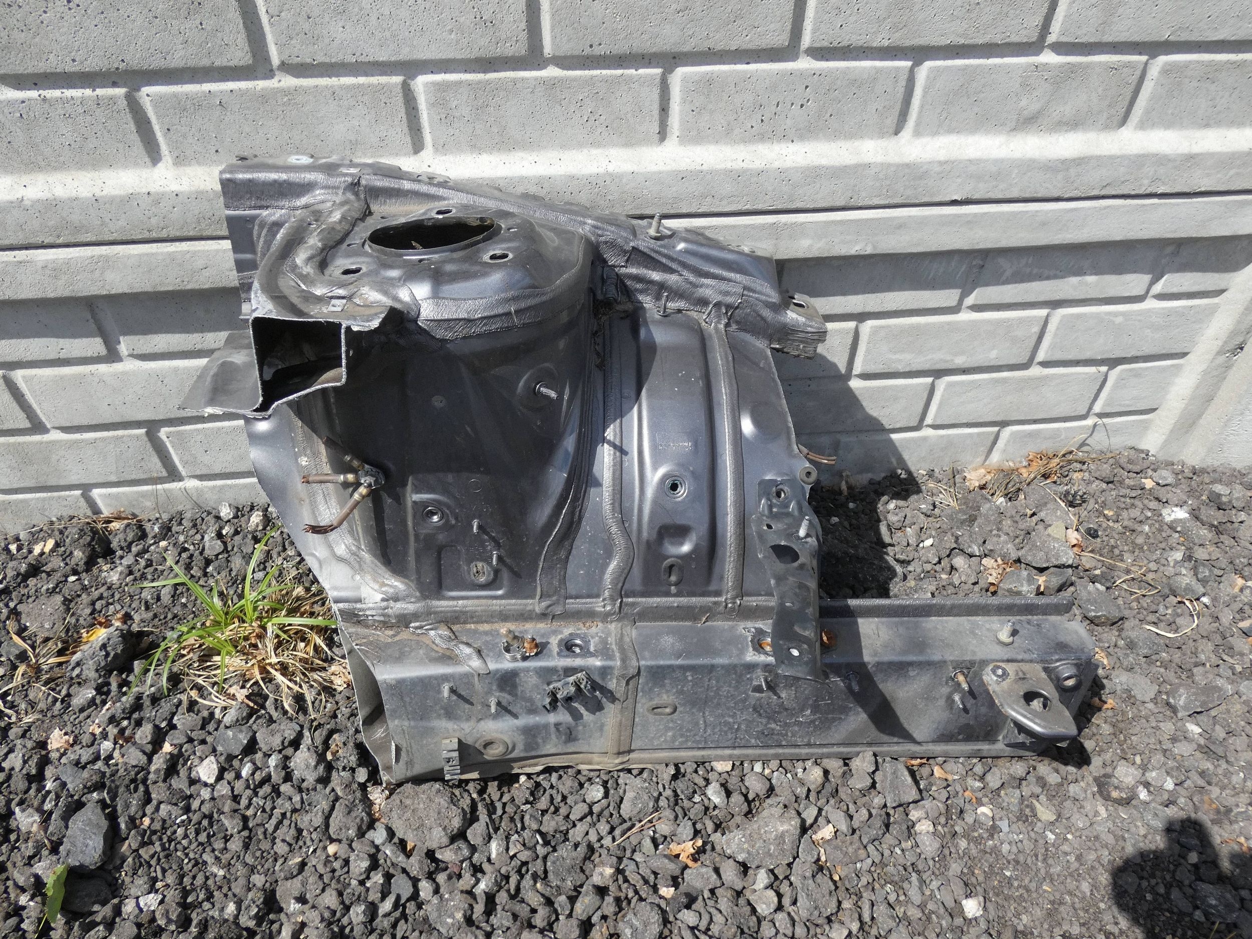 MERCEDES CLA W117 quarter left front