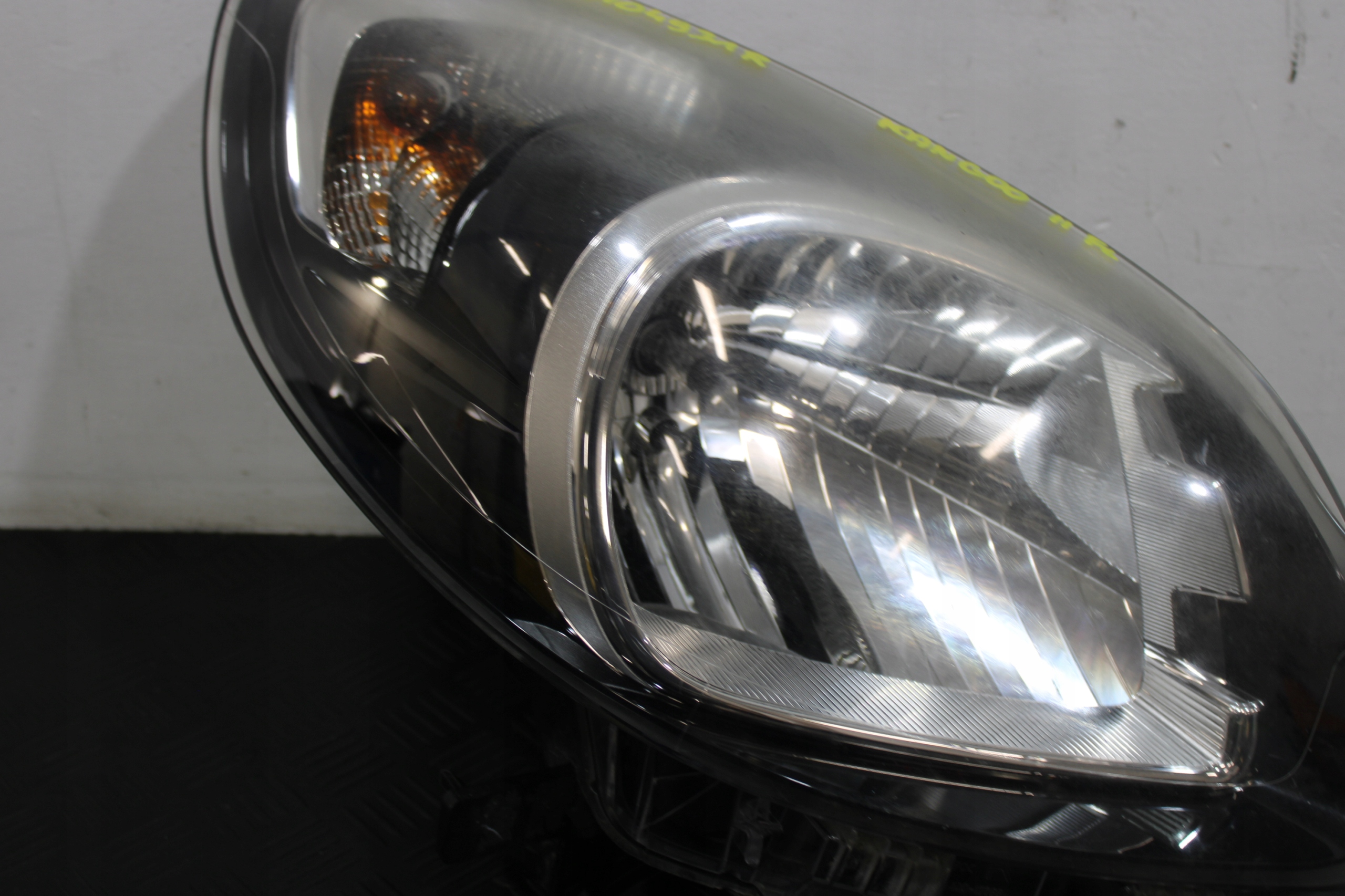 light right front 260104931R KANGOO II 2 III 3 LIFT