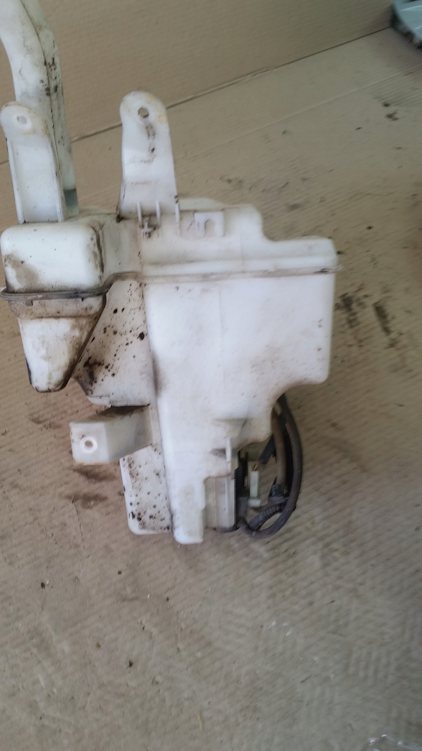 suzuki GRAND VITARA II бачок омывателя