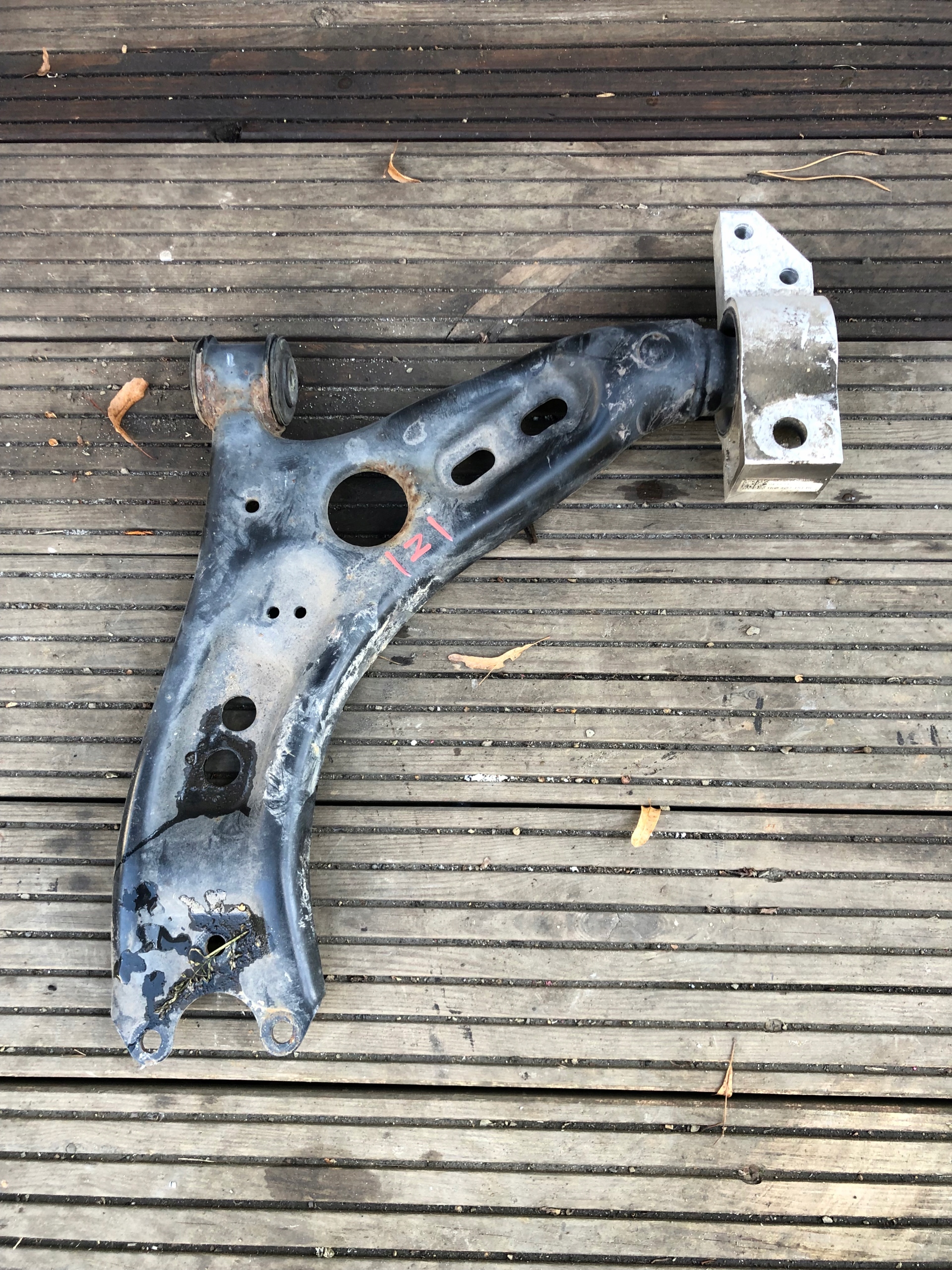 arm left front VW SKODA AUDI 1K0407151BC 1K0199231J
