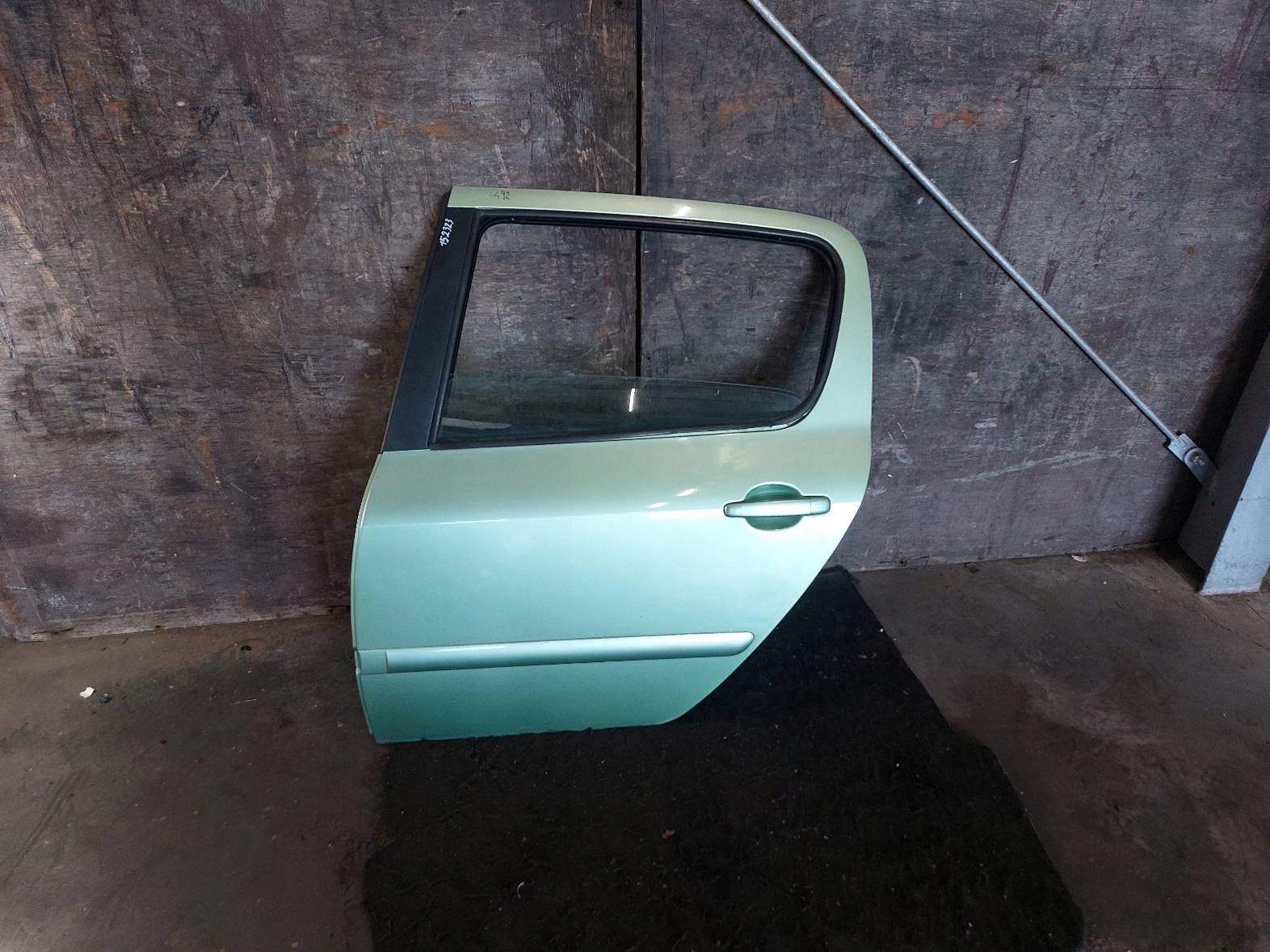 DRZWI KOMPLETNE LEWY TYŁ PEUGEOT 307 I HB 5D KSM