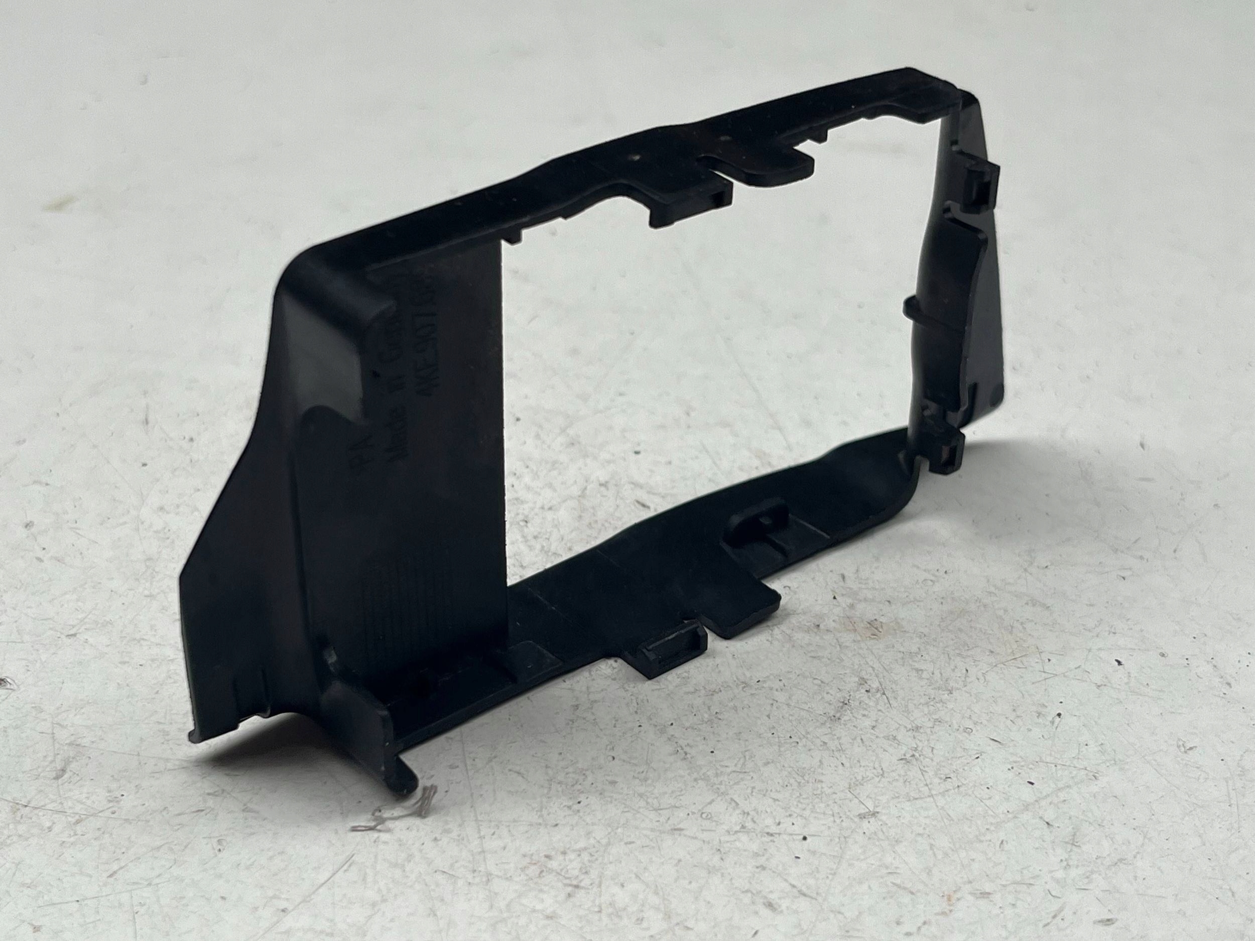 bracket holder RADARU AUDI 4KE907689 !J