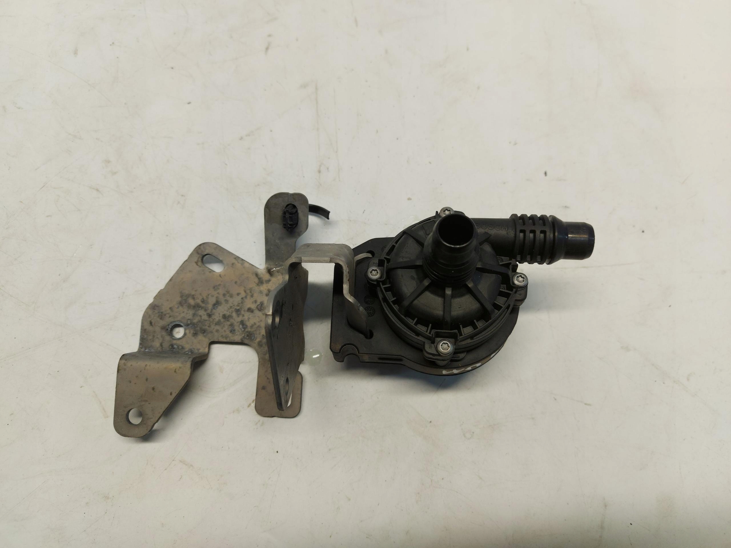 BMW iX1 X1 U11 water pump electrical 5A020E0