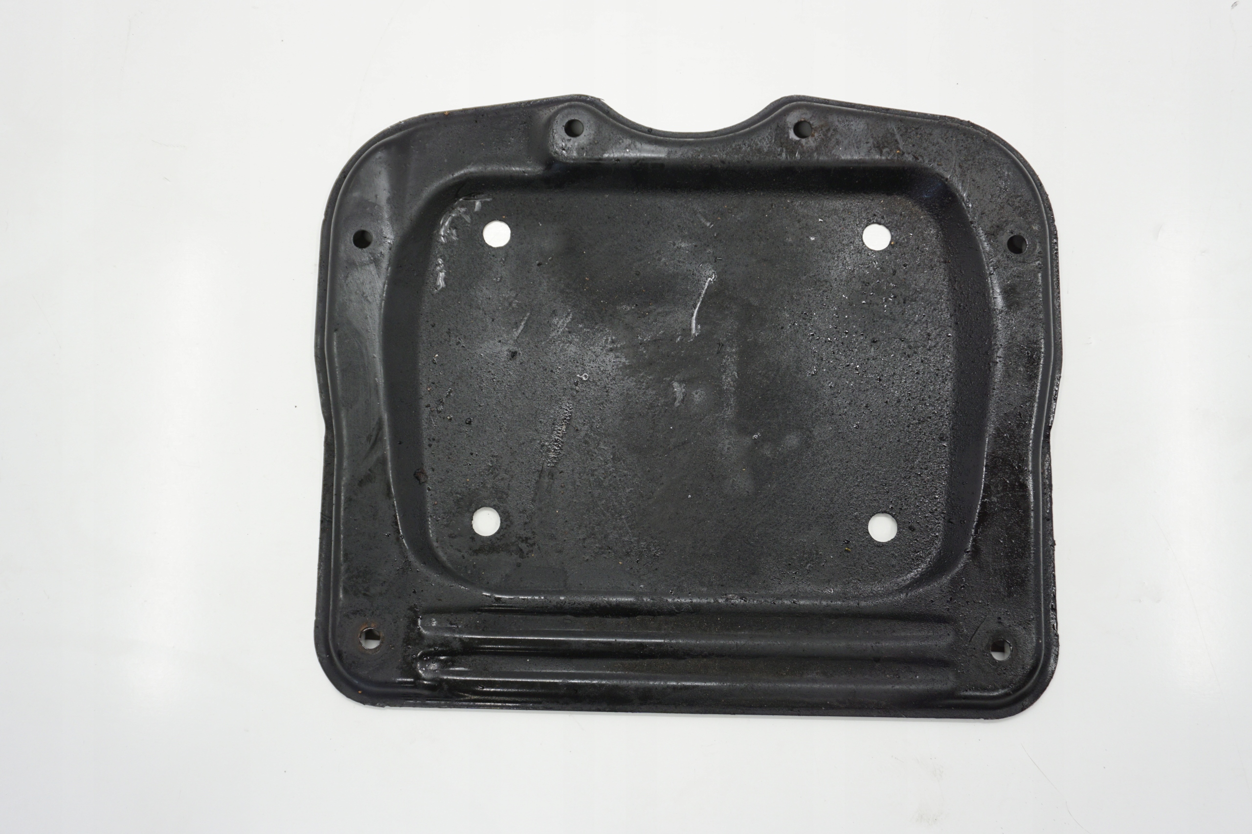 BMW X1 E84 LCI накладка под двигатель X-DRIVE