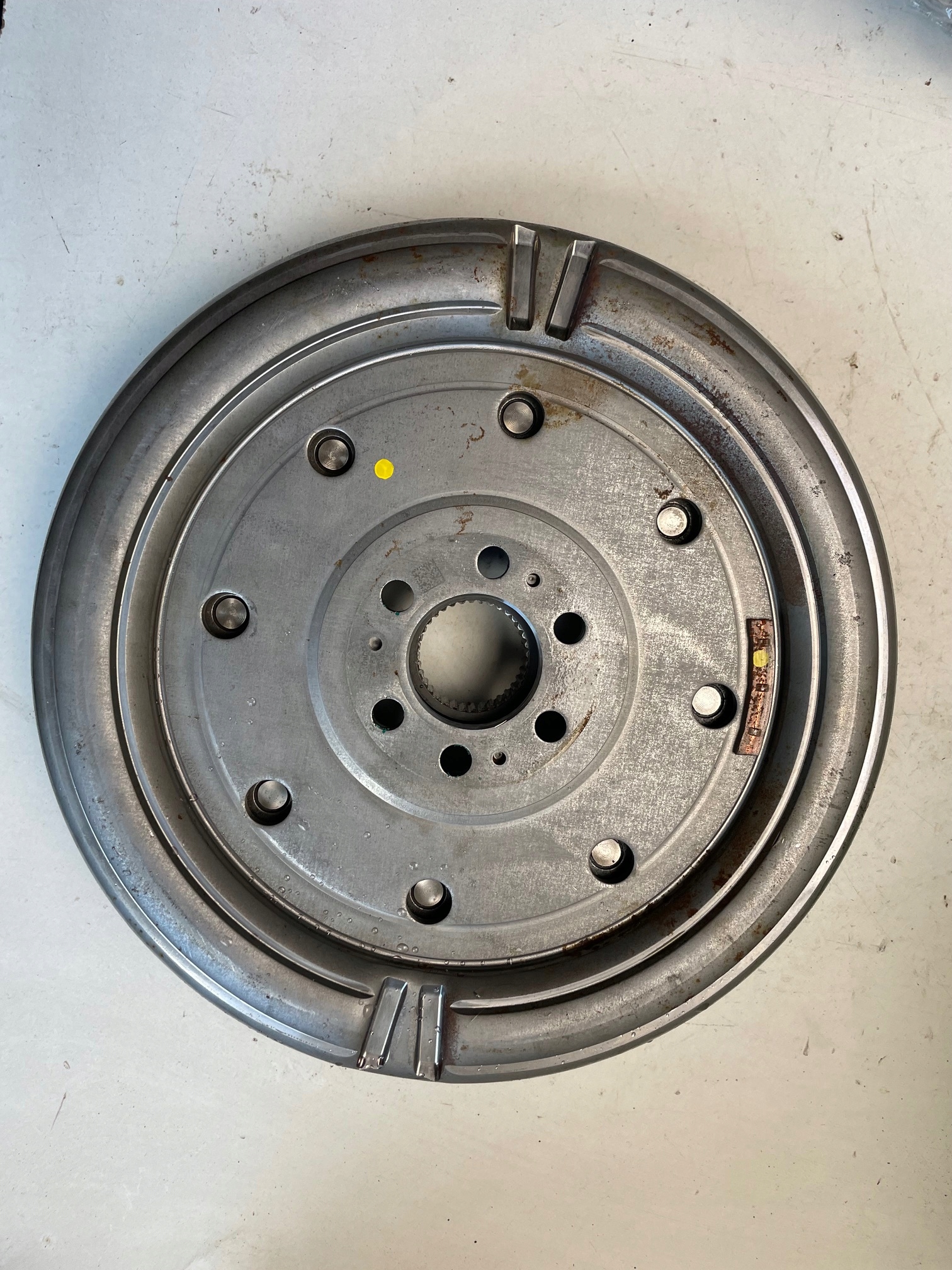 VW AUDI KOŁO DWUMASOWE DSG SPRZEGLO 03L105266DE Typ samochodu Samochody osobowe