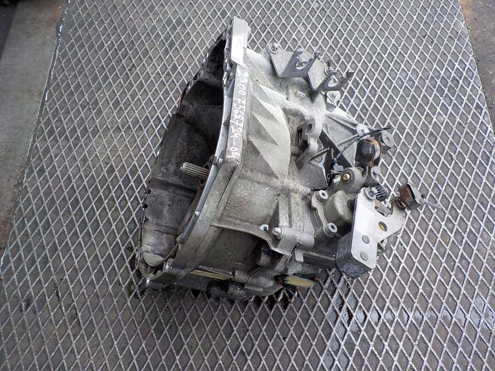 MINI ONE R56 1.4 Getriebe 2300.7568724-04