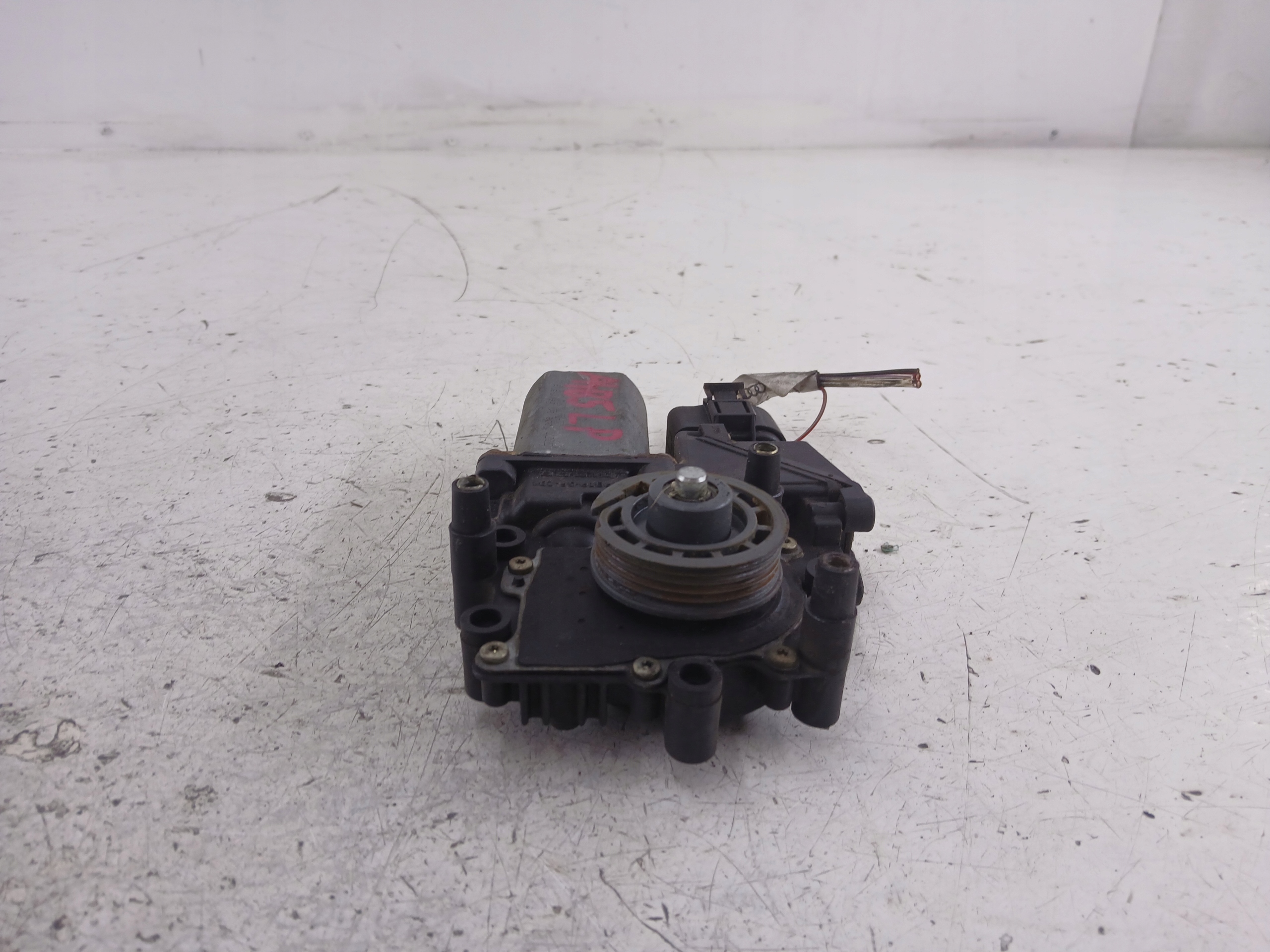 AUDI A4 B5 Motor Fenster links vorne