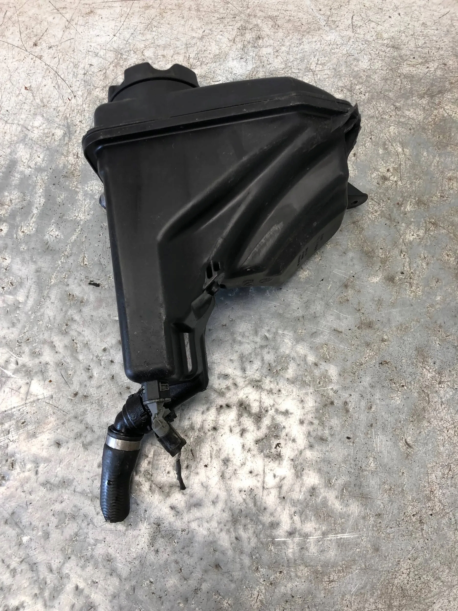 Réservoir eau BMW E87 7543026
