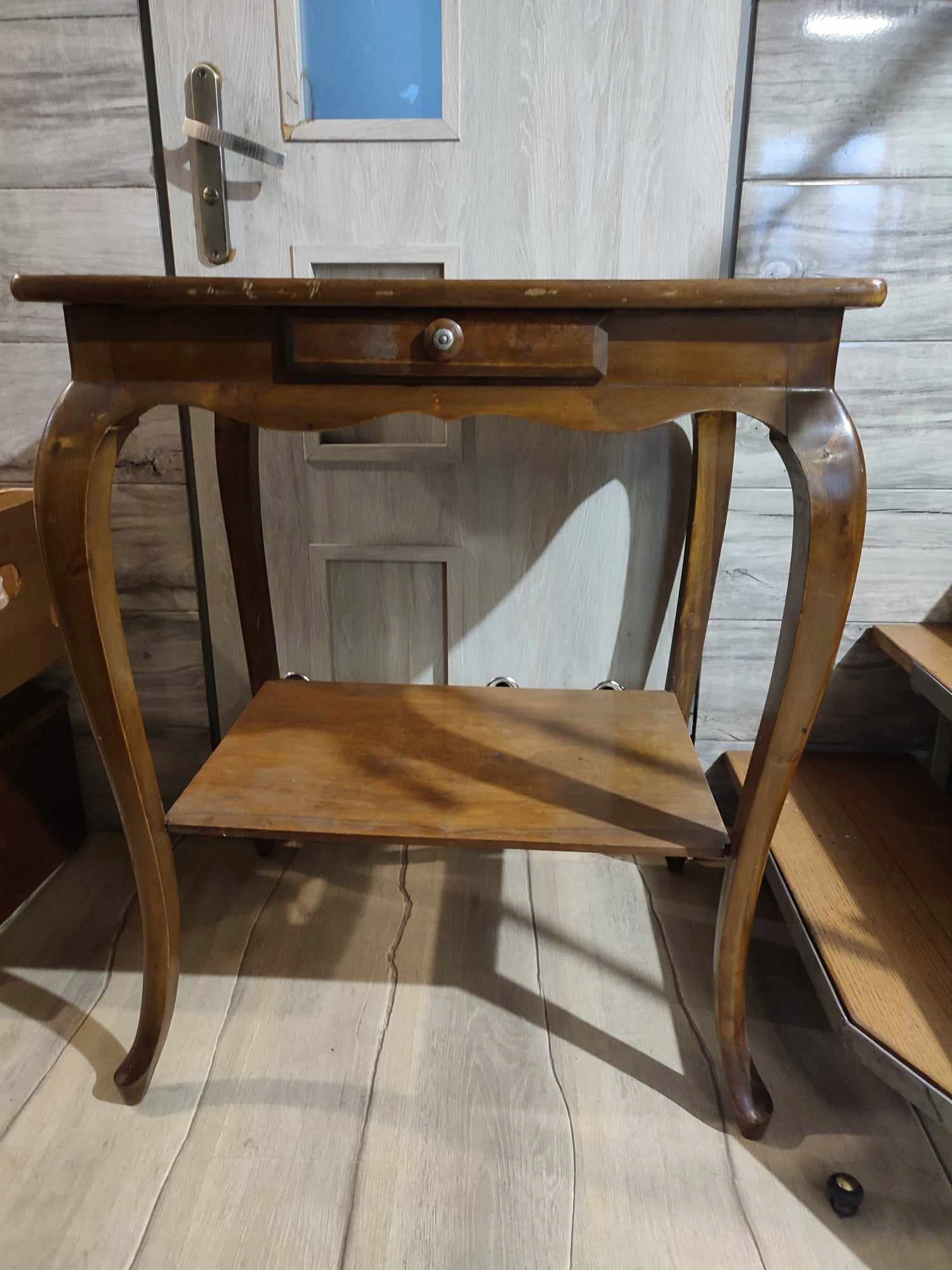 Przedwojenny stolik,stół lub biurko