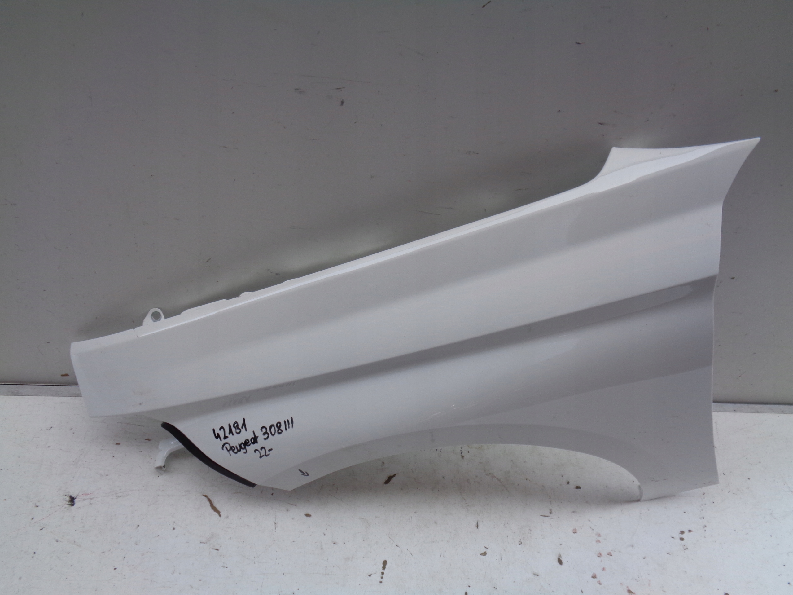 fender left front PEUGEOT 308 III 22- NR 42181