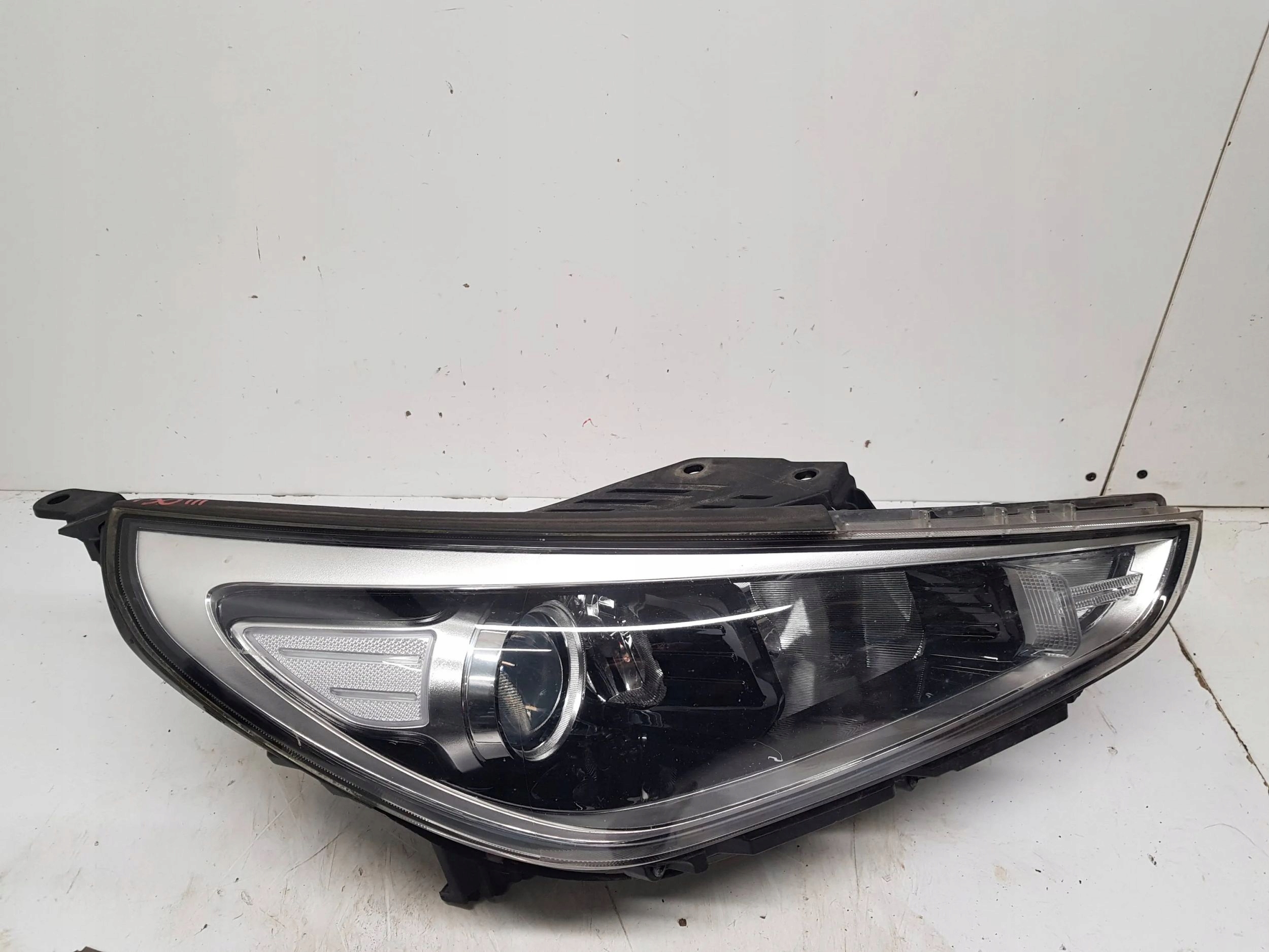 HYUNDAI I30 III light right front 92102G4030 UK 2017