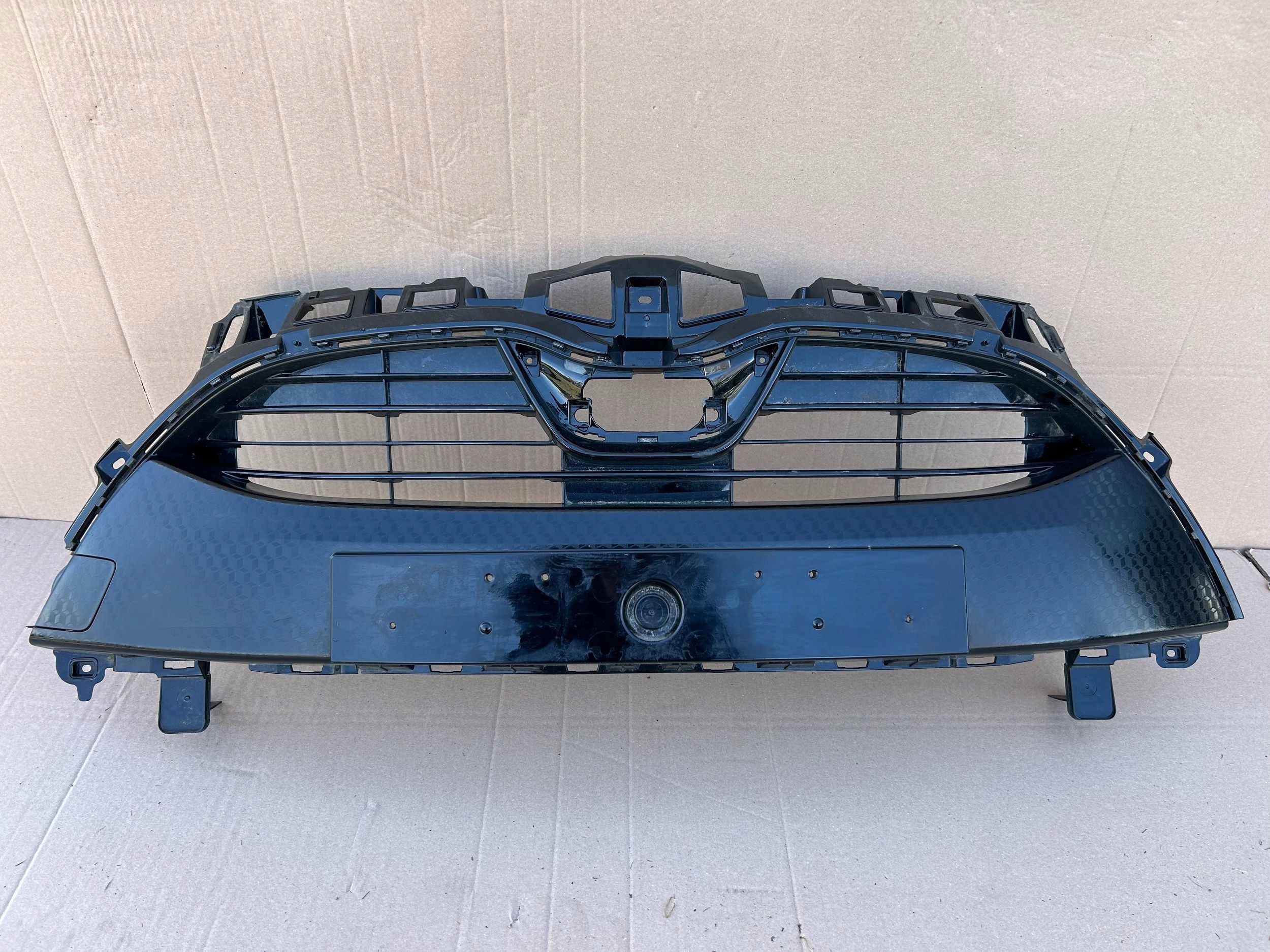 Toyota Yaris I P1 Kühlergrill FRONTGRILL Kühlergitter 53101K0010 - Thumbnail 1