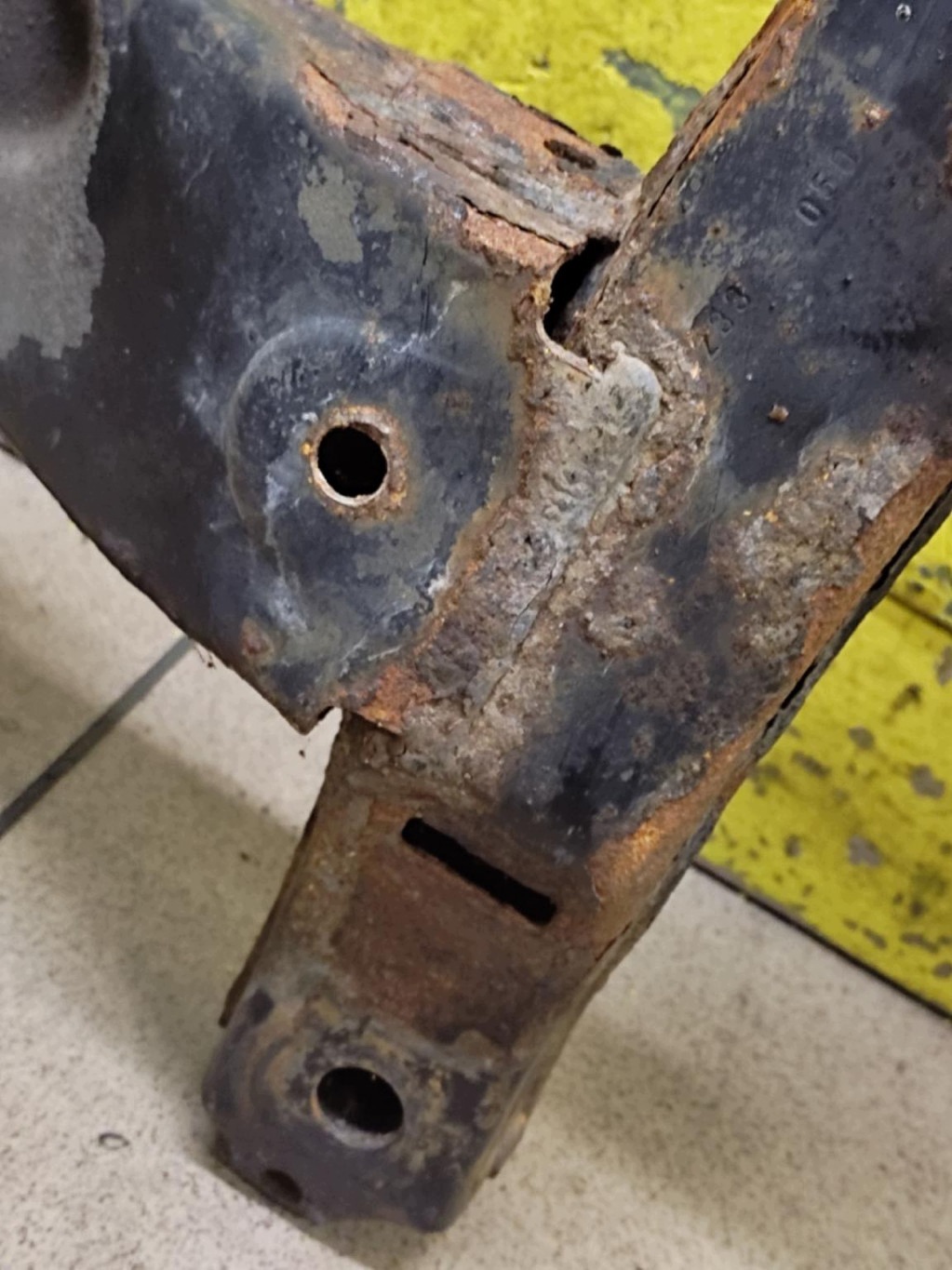 DACIA LOGAN 1.5 SDI axle beam axle beam subframe