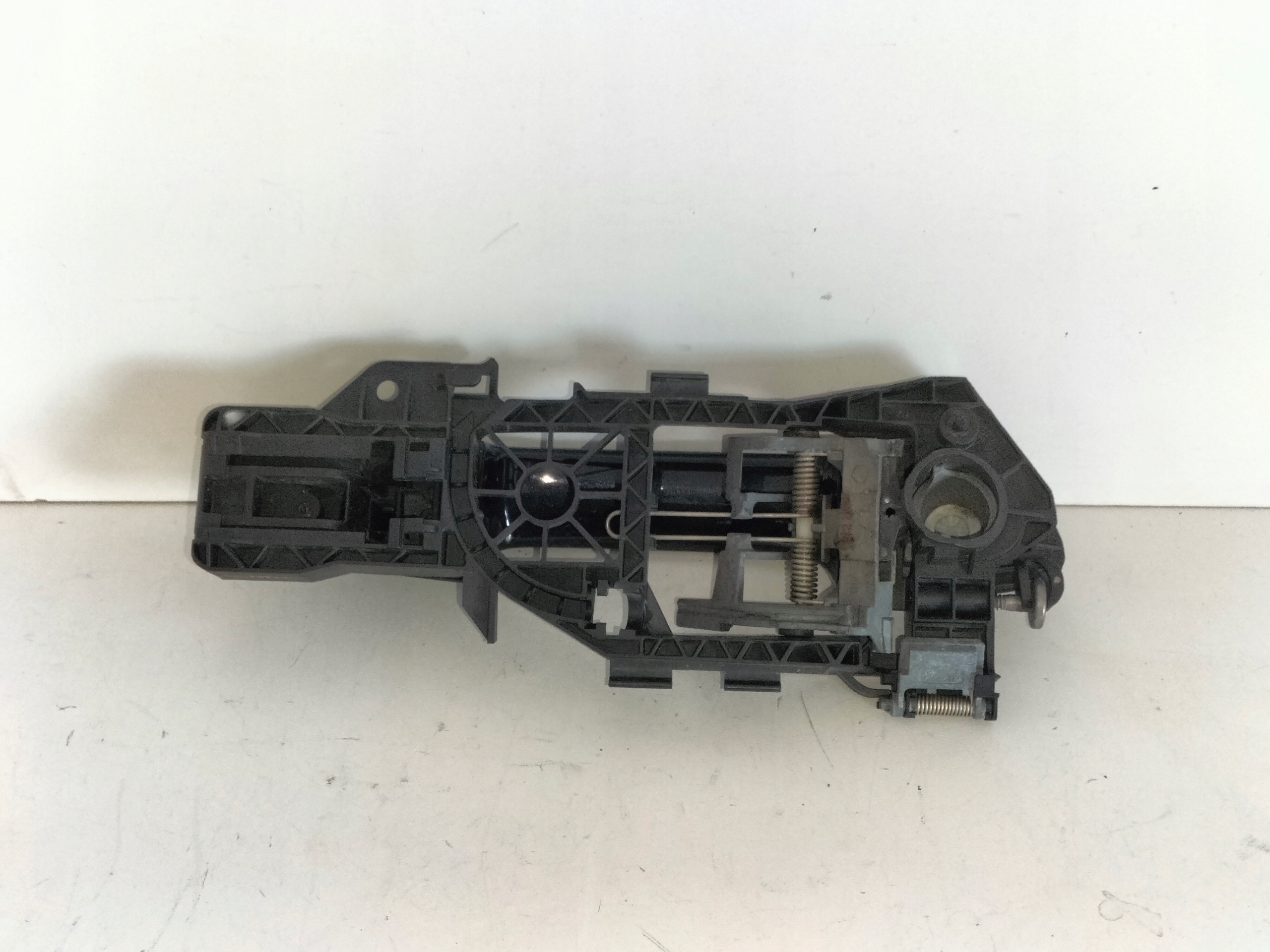 handle door rear part left VW PASSAT B7 10-14