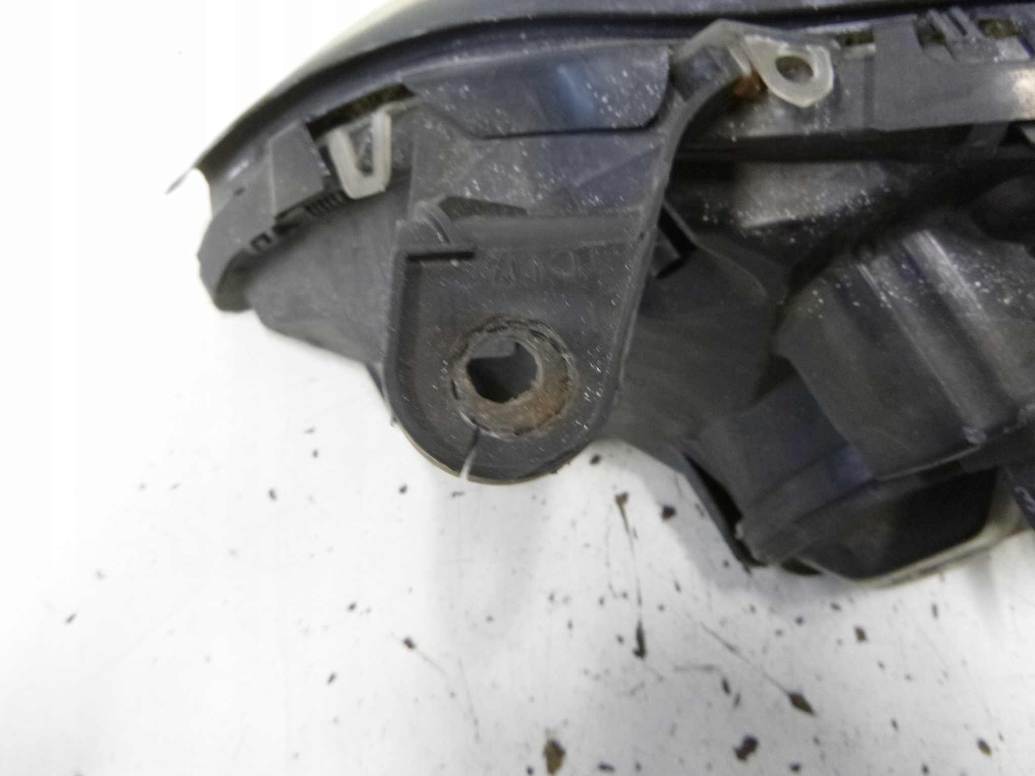 light front Opel Signum / Vectra C 04r. 15588800
