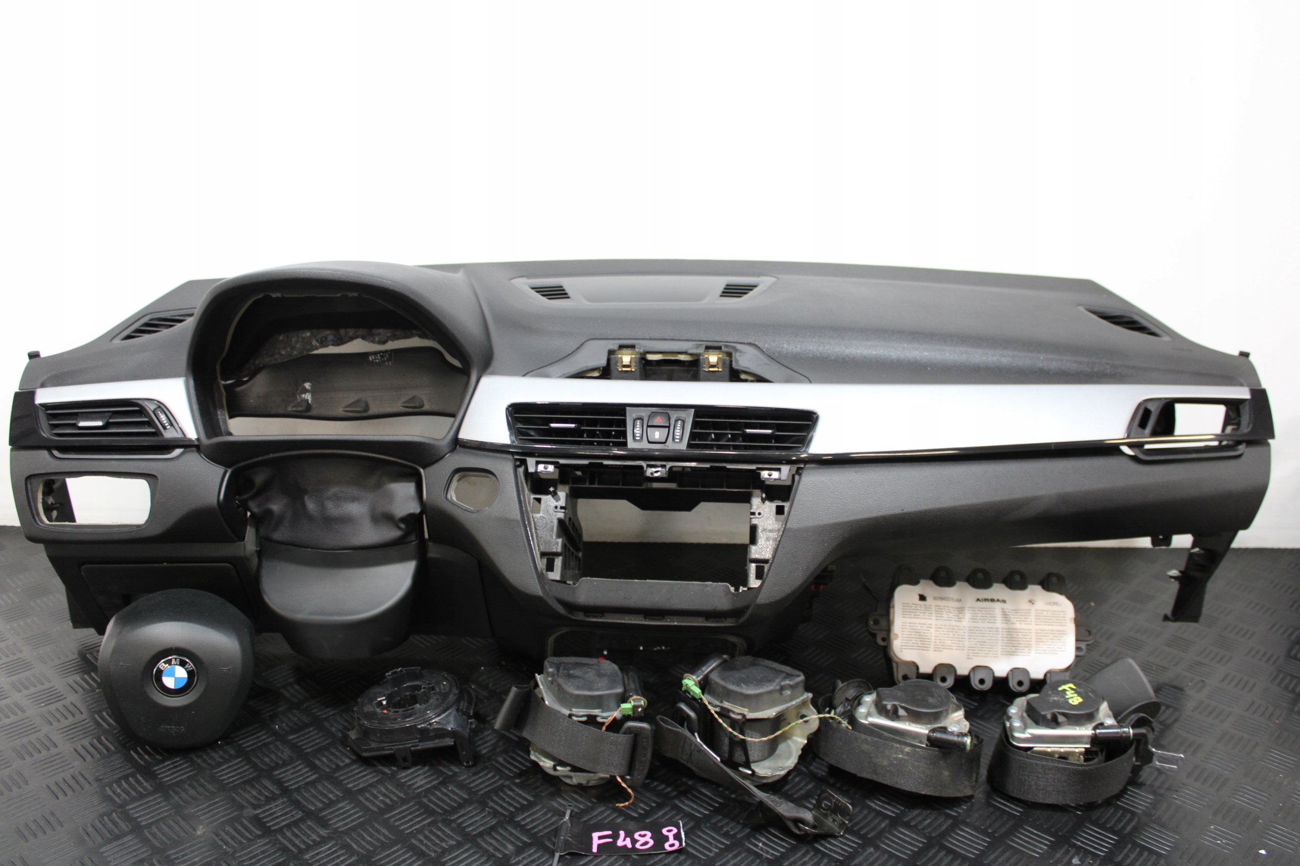 dashboard console airbag airbags BMW X1 F48