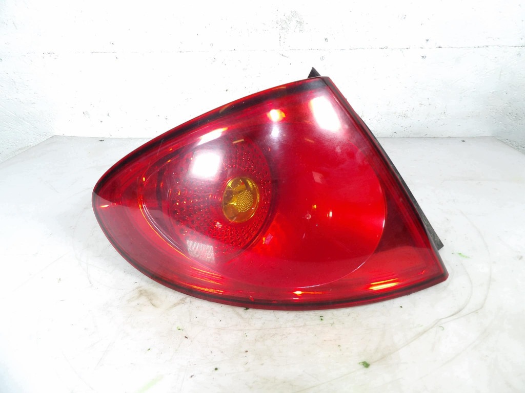 SEAT TOLEDO III HB light rear part left 5P5945095B