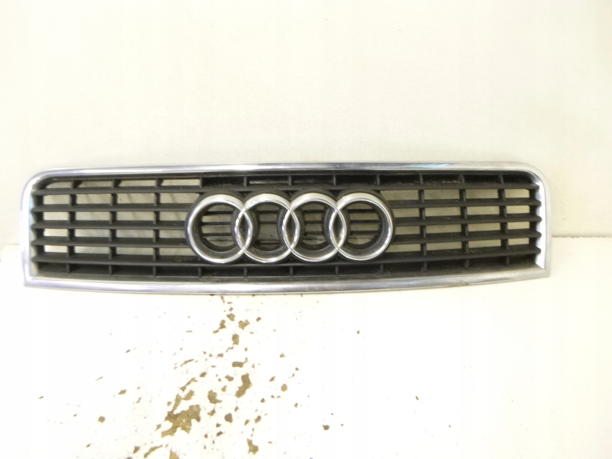 Grill Grill Audi A4 B6 LY9B kombi 2004r. 8E0 853 651 B
