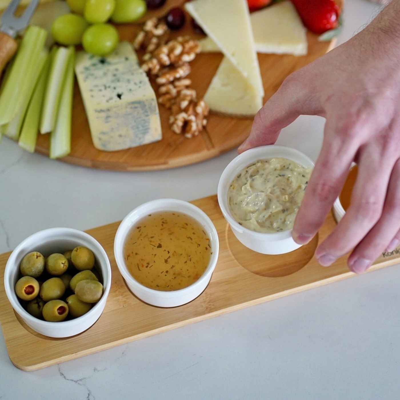 4 białe MISECZKI DO DIPÓW SOSÓW +deska bambusowa Rodzaj dipówka