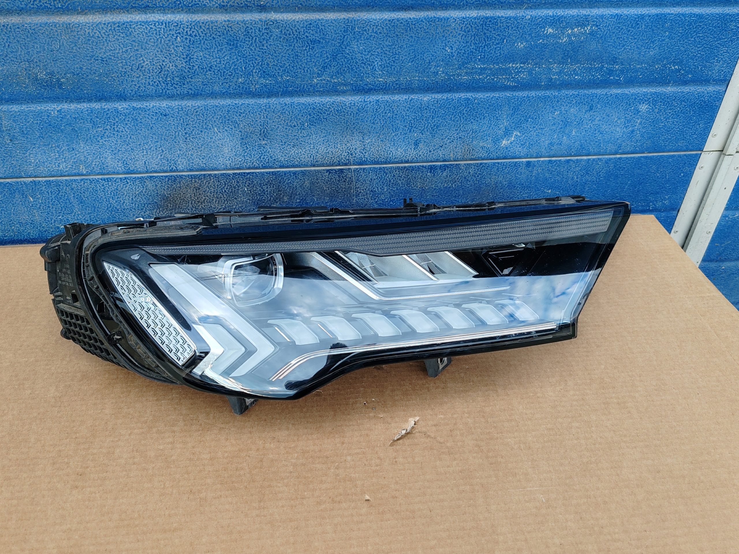 LAMPA AUDI Q7 SQ7 FULL LED MATRIX 4M0941040C B.ŁADNA