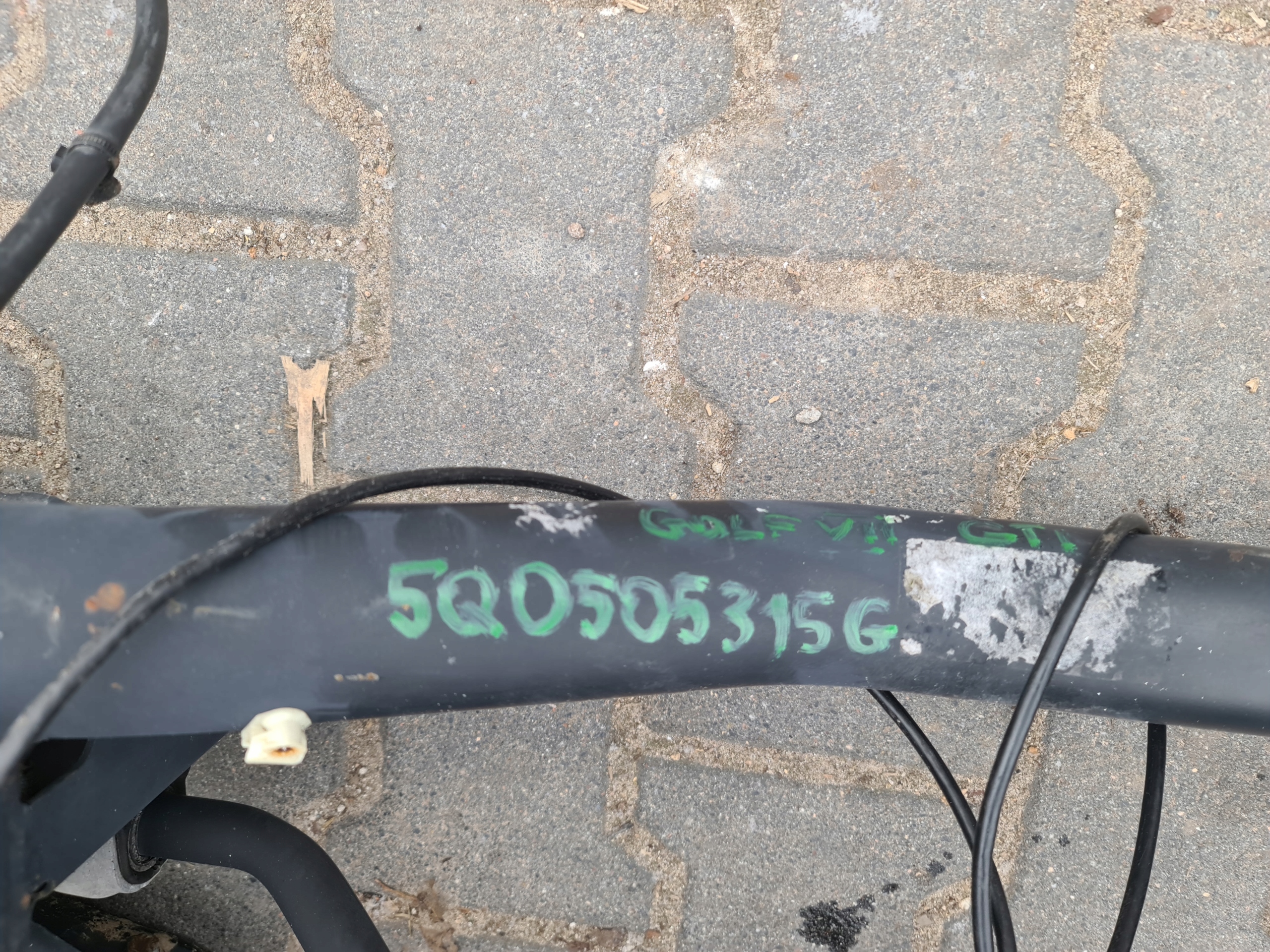 GOLF VII LIFT GTI ZAWIESZENIE TYLNE TYŁ 5Q0505315G Typ samochodu Samochody osobowe