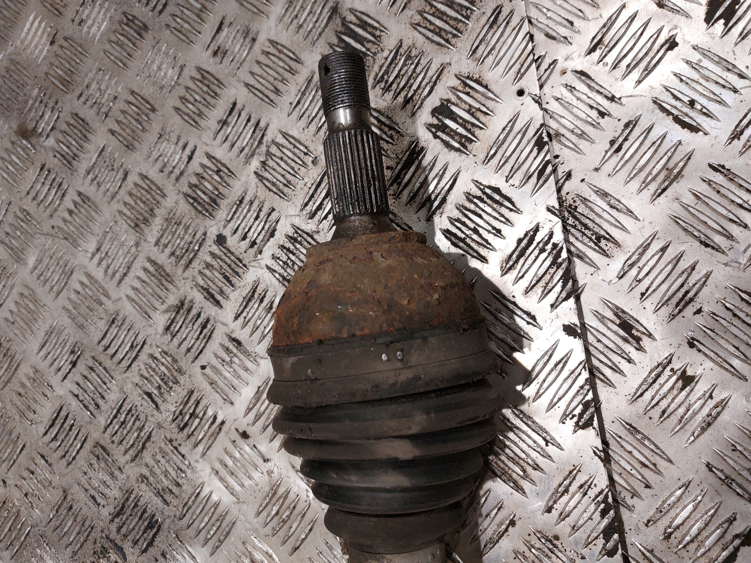 semi-axis left PEUGEOT 407 2.0HDI