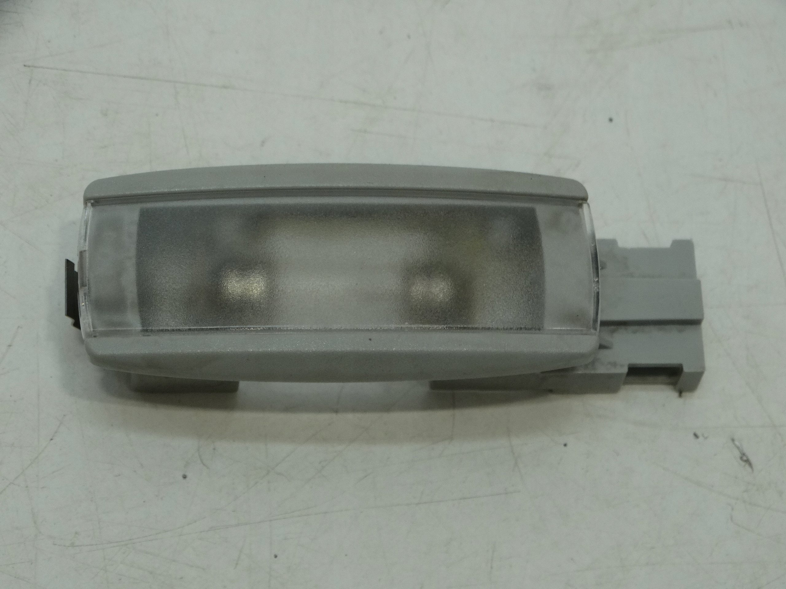 feu éclairage interne cabine VOLKSWAGEN SKODA SEAT 1K0947109