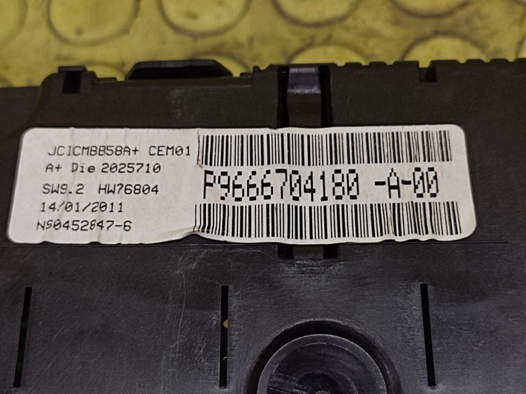 CITROEN C4 PICASSO dials 9666704180