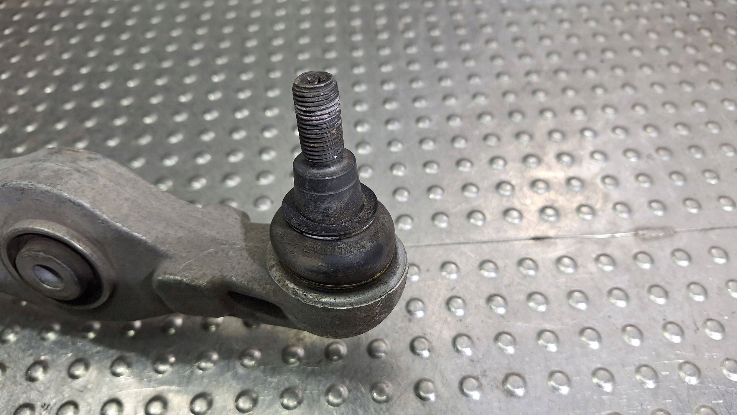 arm left right front lower 4F0407151 AUDI A6 C6