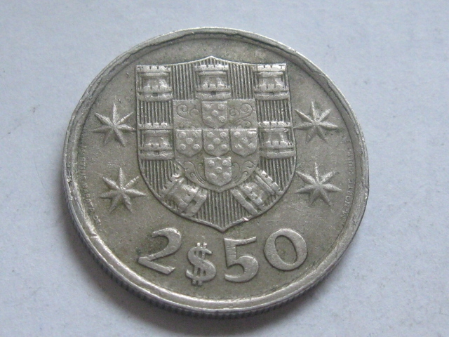 nr1928 Portugalia Moneta 2,5 Escudos 1977