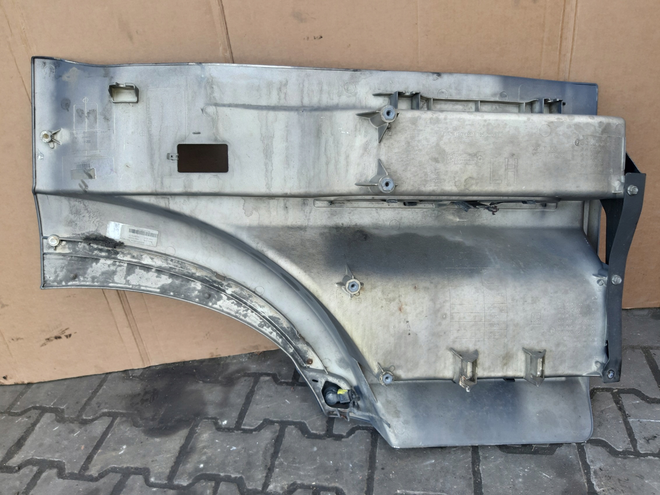 Mercedes Actros MP4 Stopien Stopnica left 9606664603