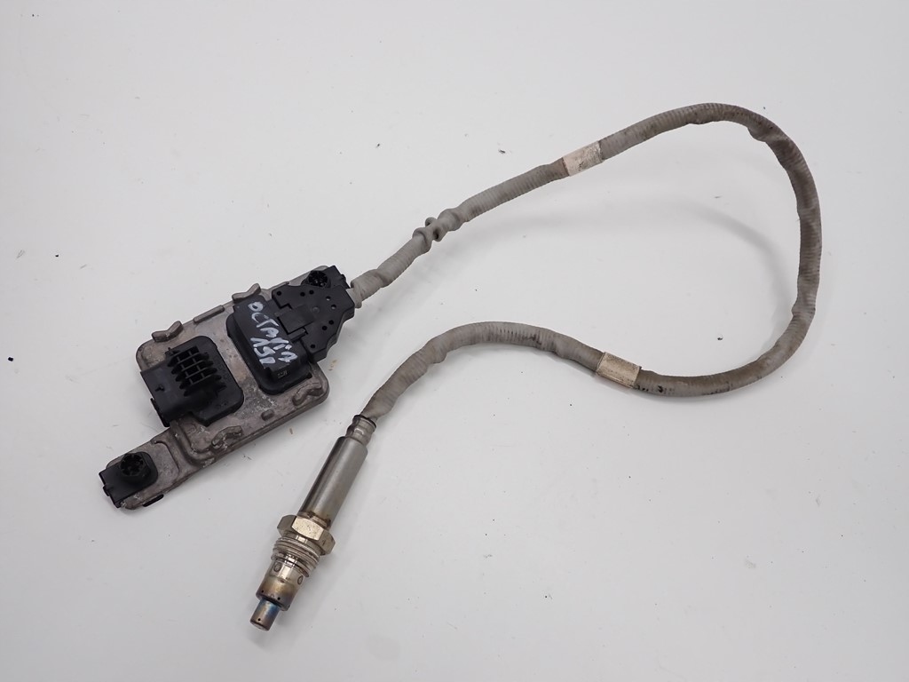 04L907805CE - КИСЛОРОДНЫЙ ДАТЧИК NOX OCTAVIA III 5E 2.0 TDI DFF 19R