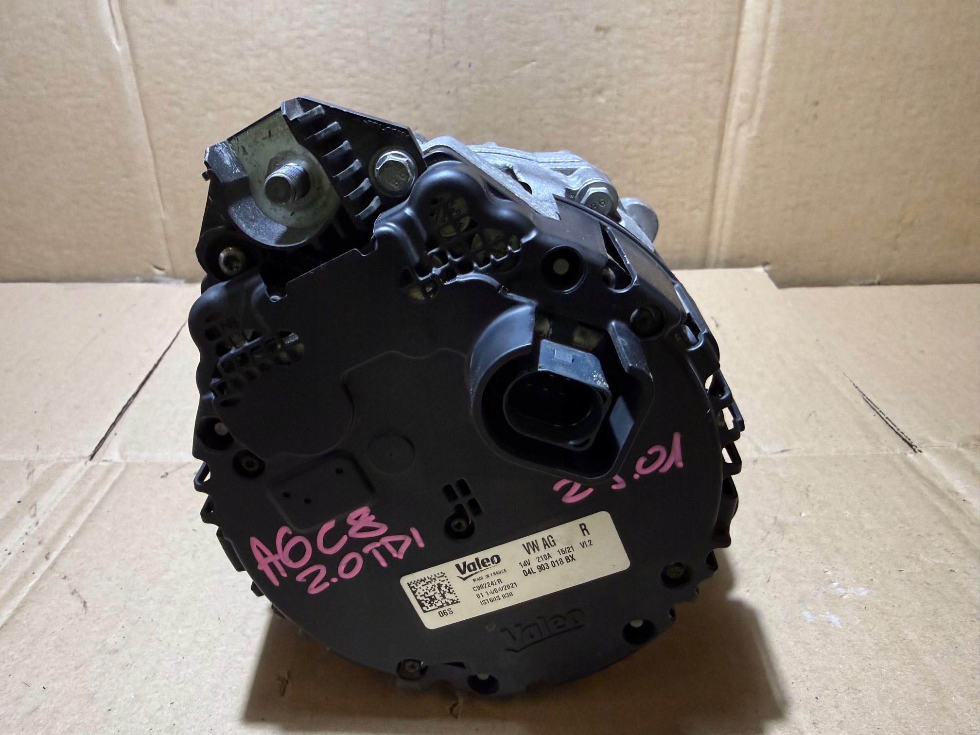 AUDI A6 C8 2.0 TDI ALTERNATOR VALEO 210A 04L903018BX