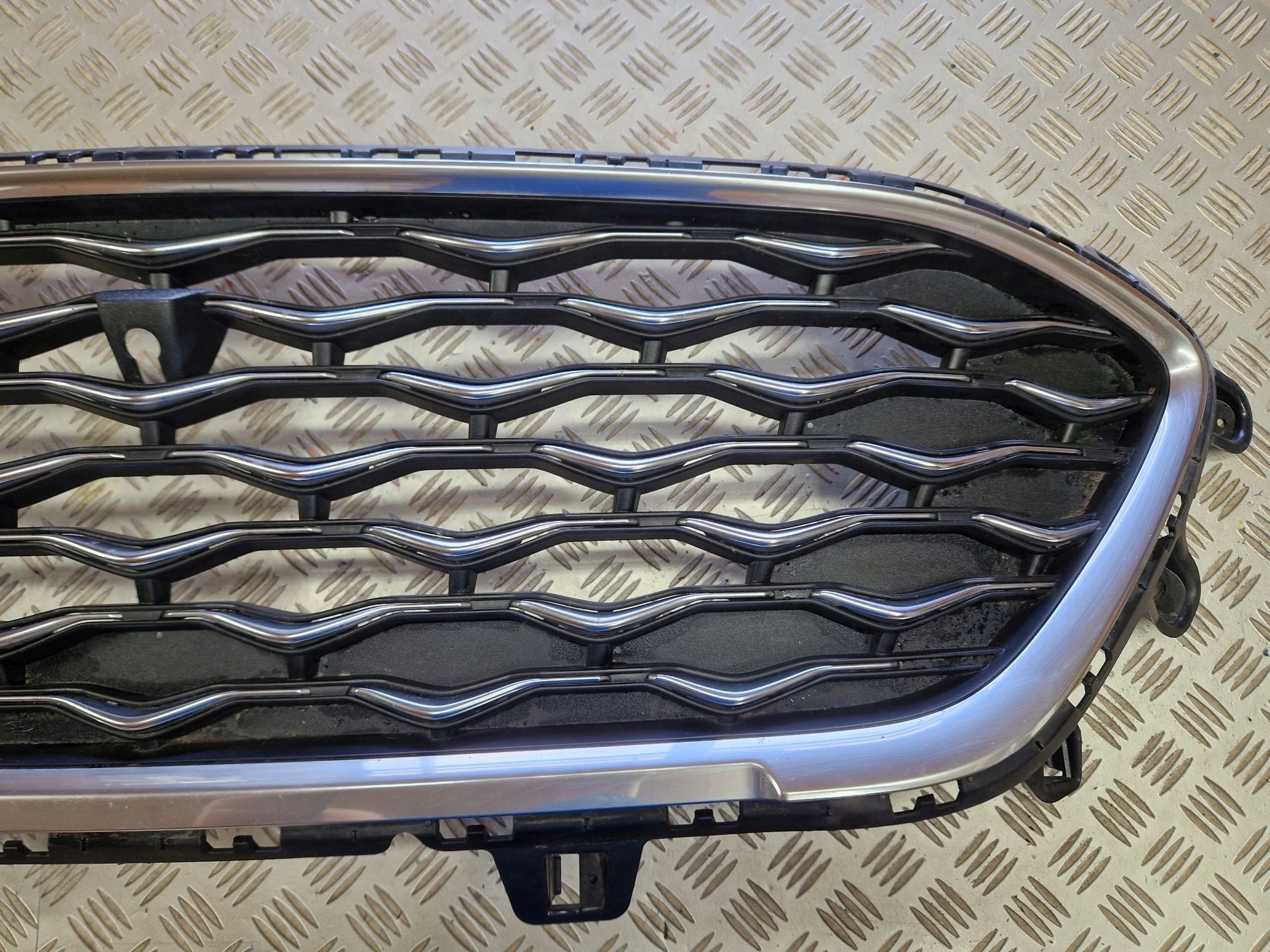 Grille FORD KUGA III VIGNALE 2019R->