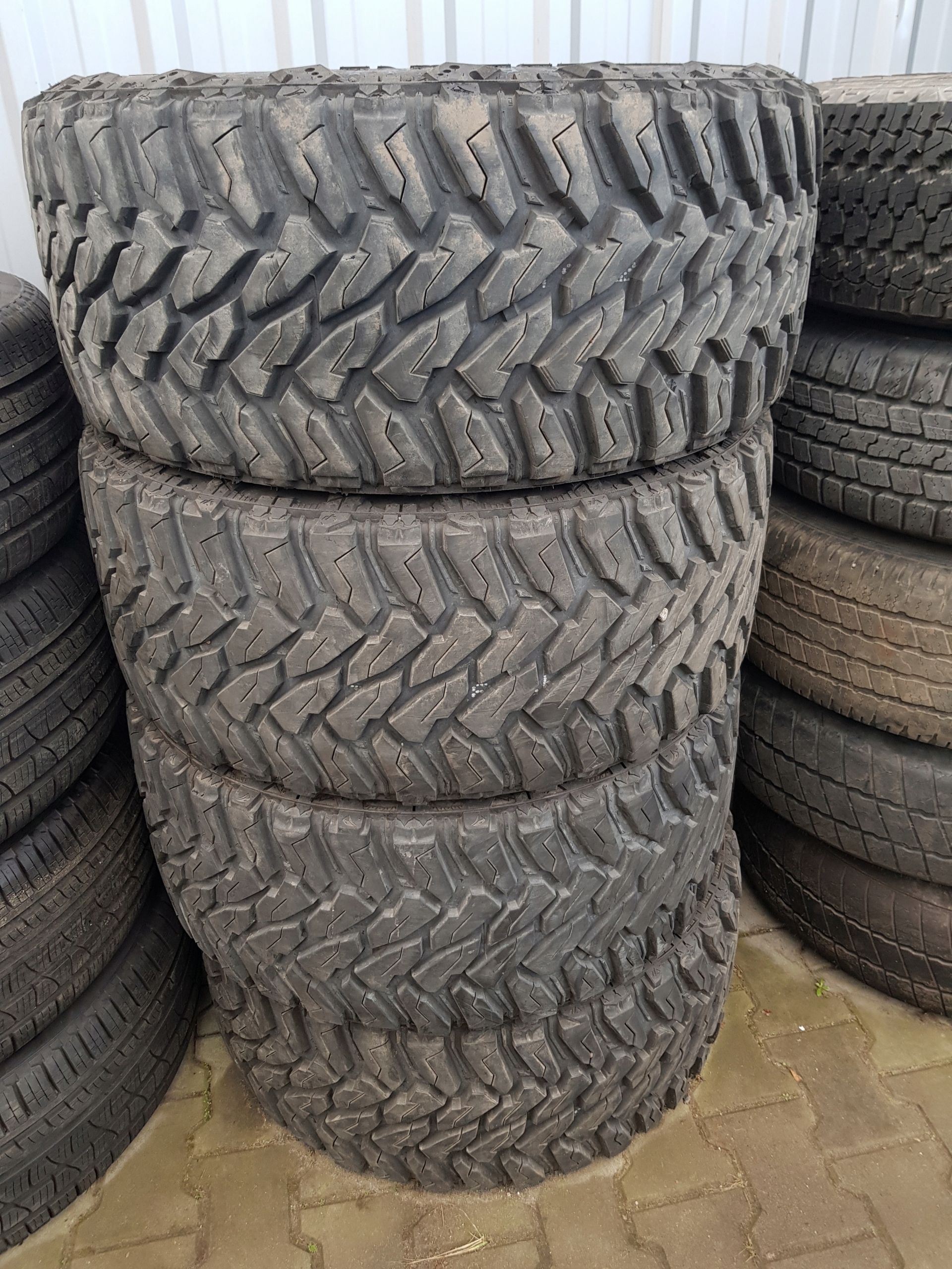 OPONY OFF-ROAD M/T VENOM POWER 33X12.5R20 M+S