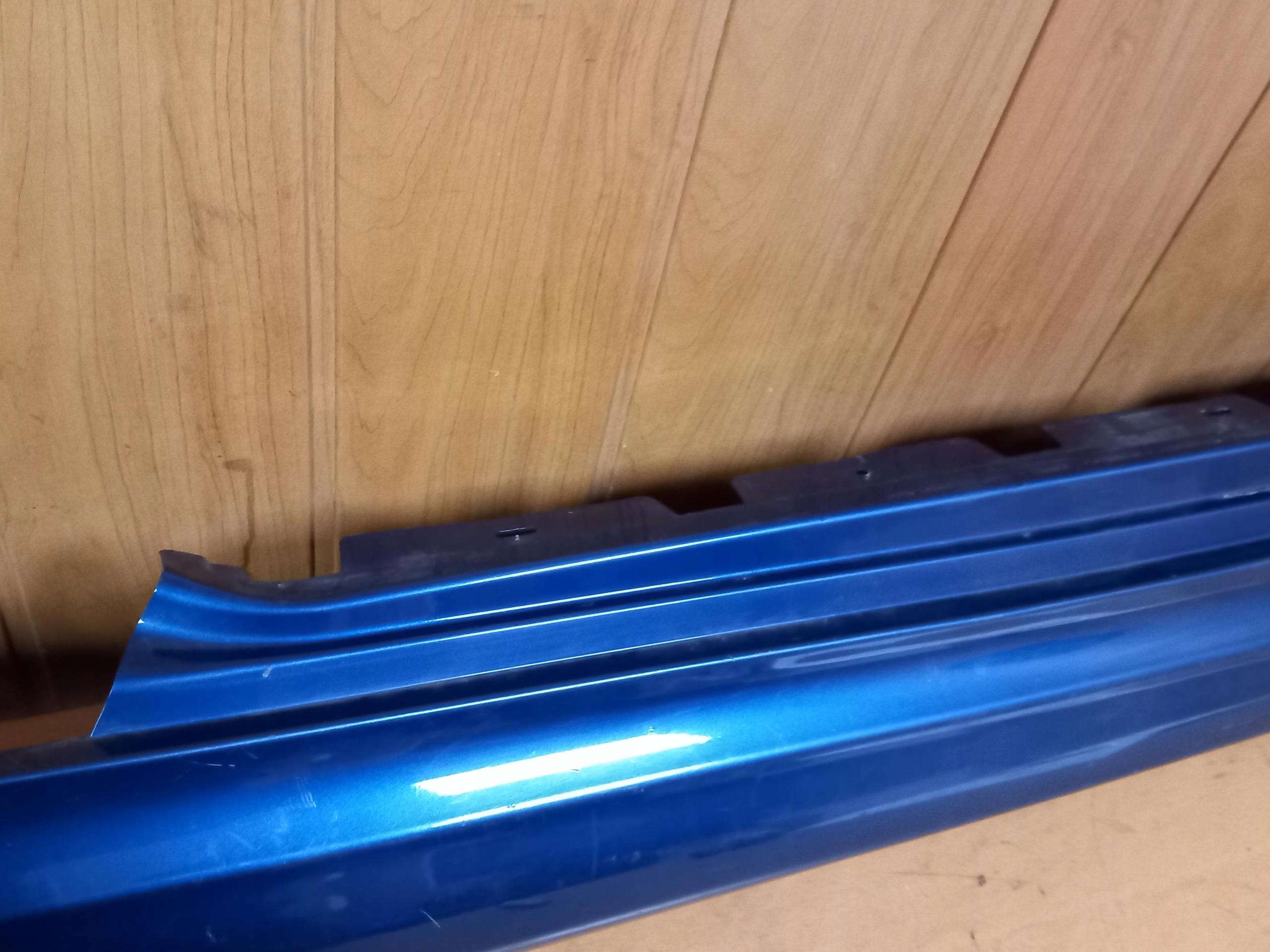 moulding threshold right BMW SERIA 1 E88 381 07-14 LEMANS BLAU