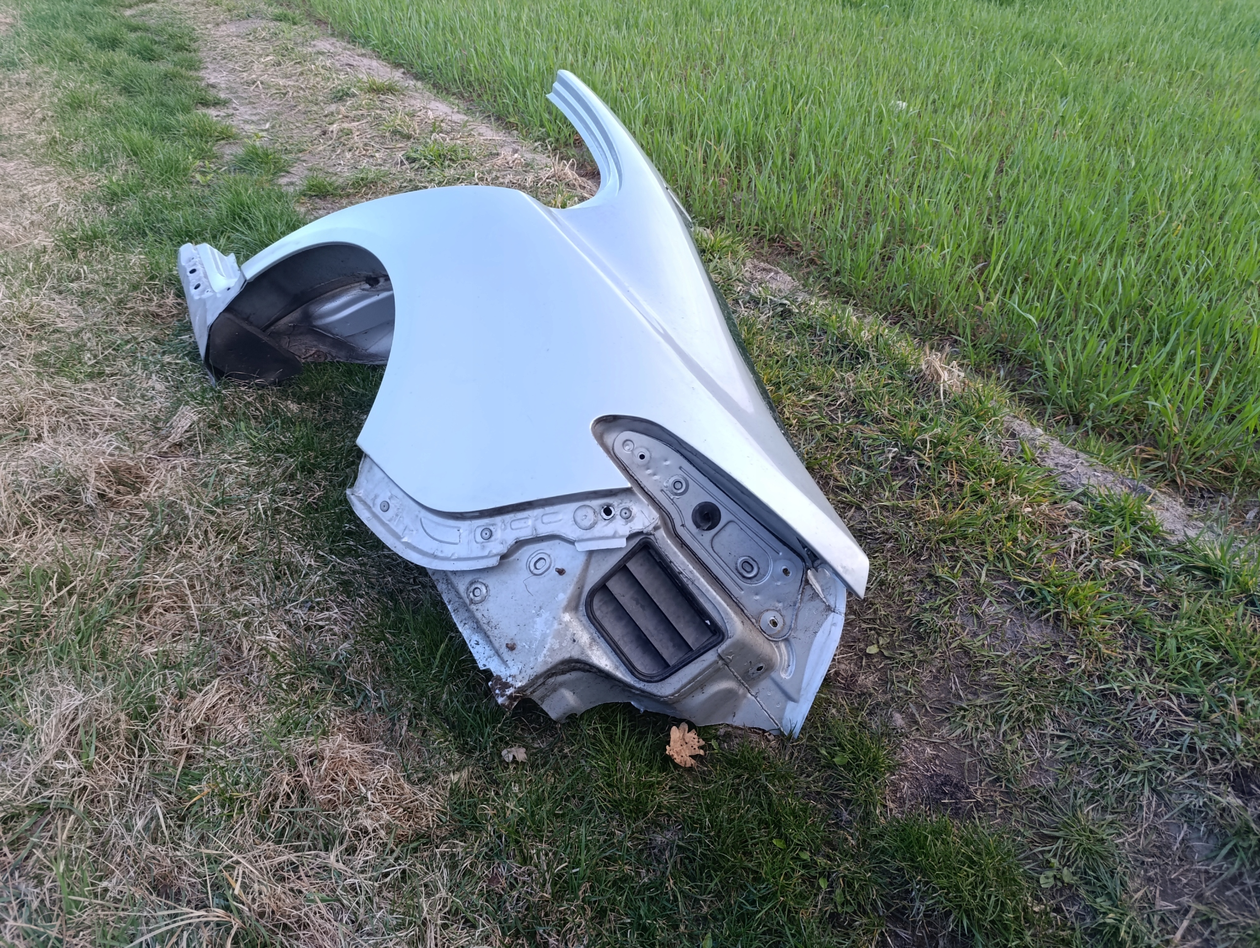 quarter left rear part left rear jaguar XF X250 MEE